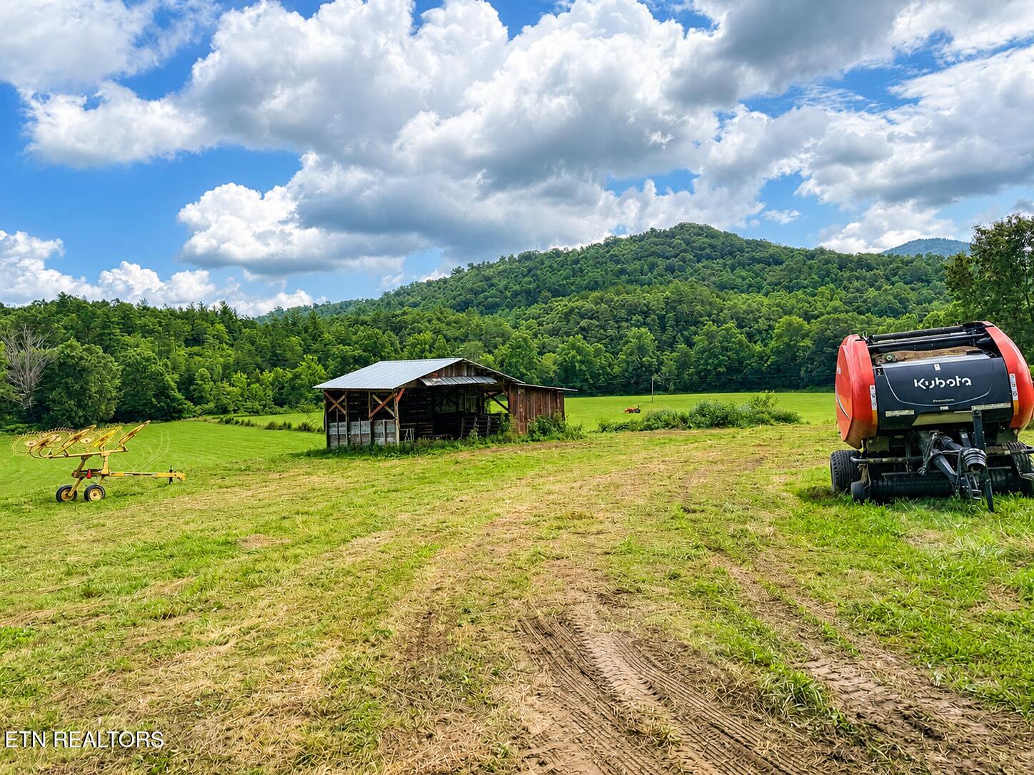 7914 Brimstone Road Robbins TN 37852