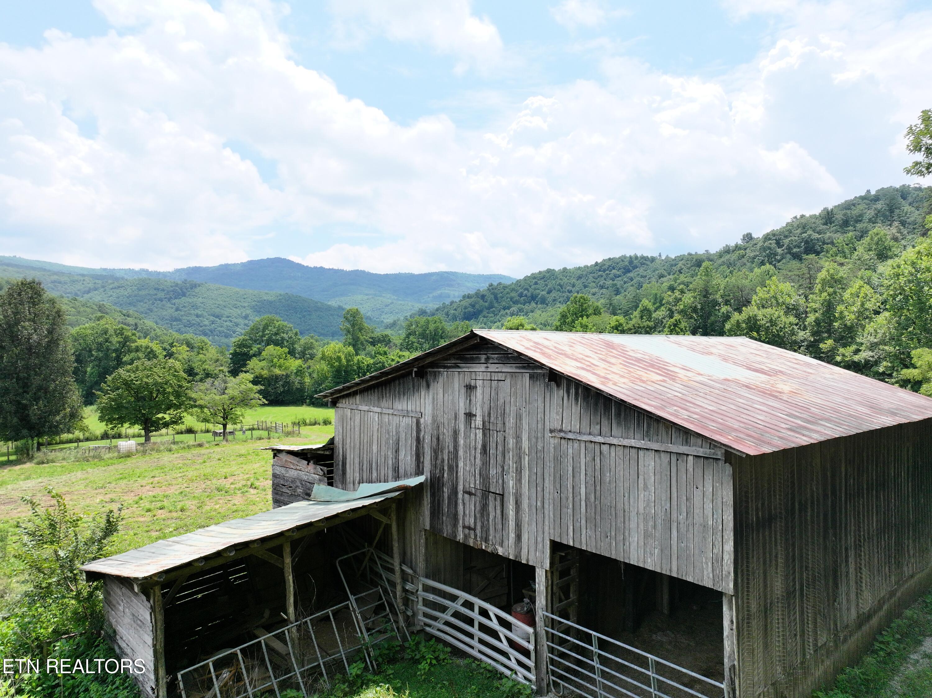 7914 Brimstone Road Robbins TN 37852