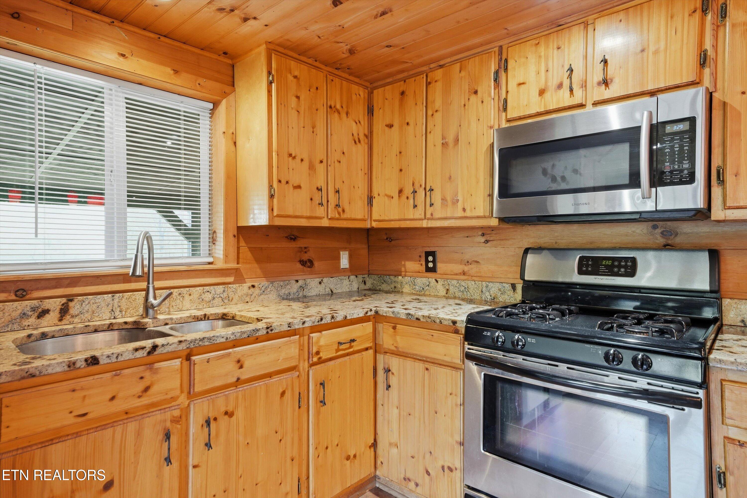 533 Epperson Road Tellico Plains TN 37385