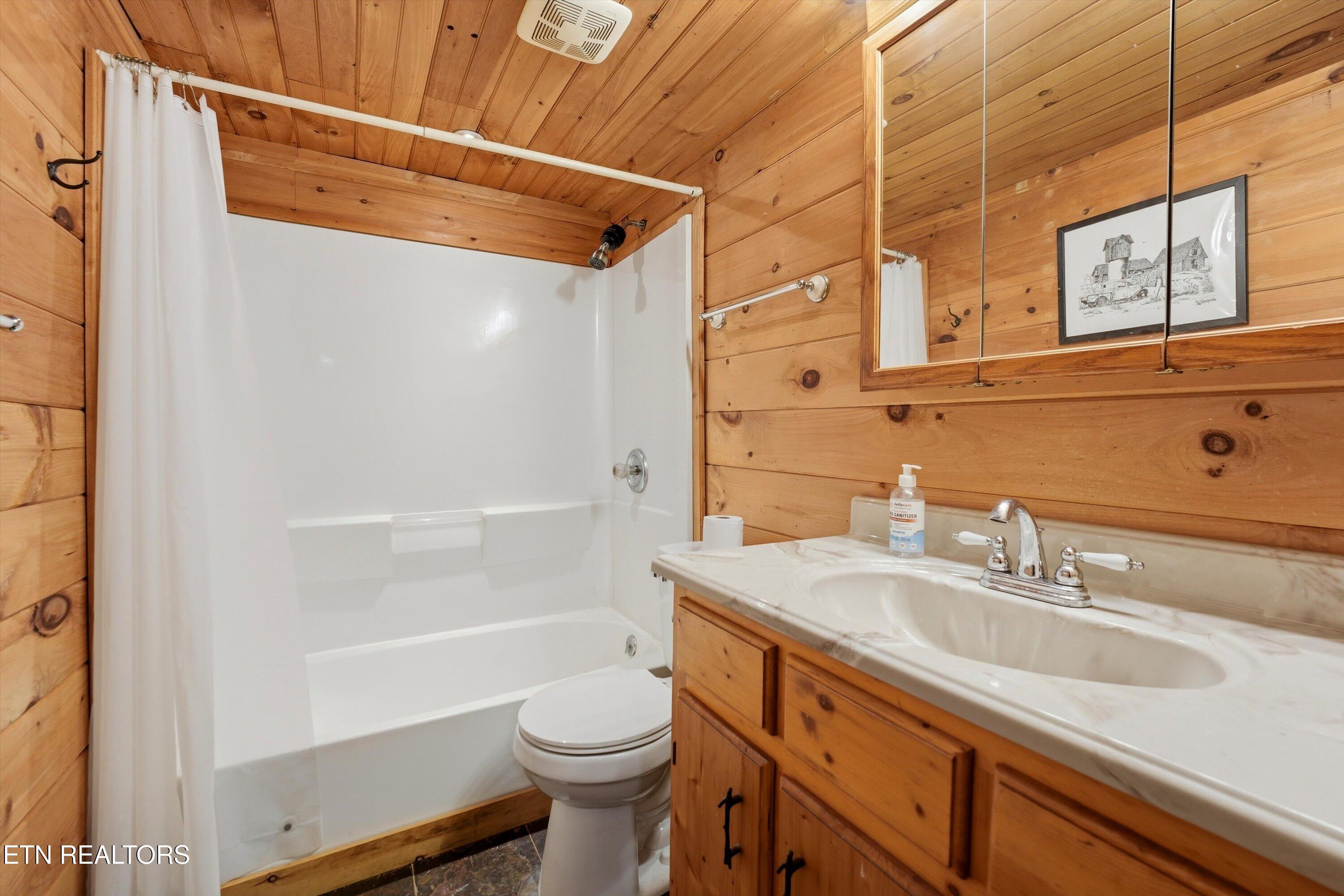 533 Epperson Road Tellico Plains TN 37385