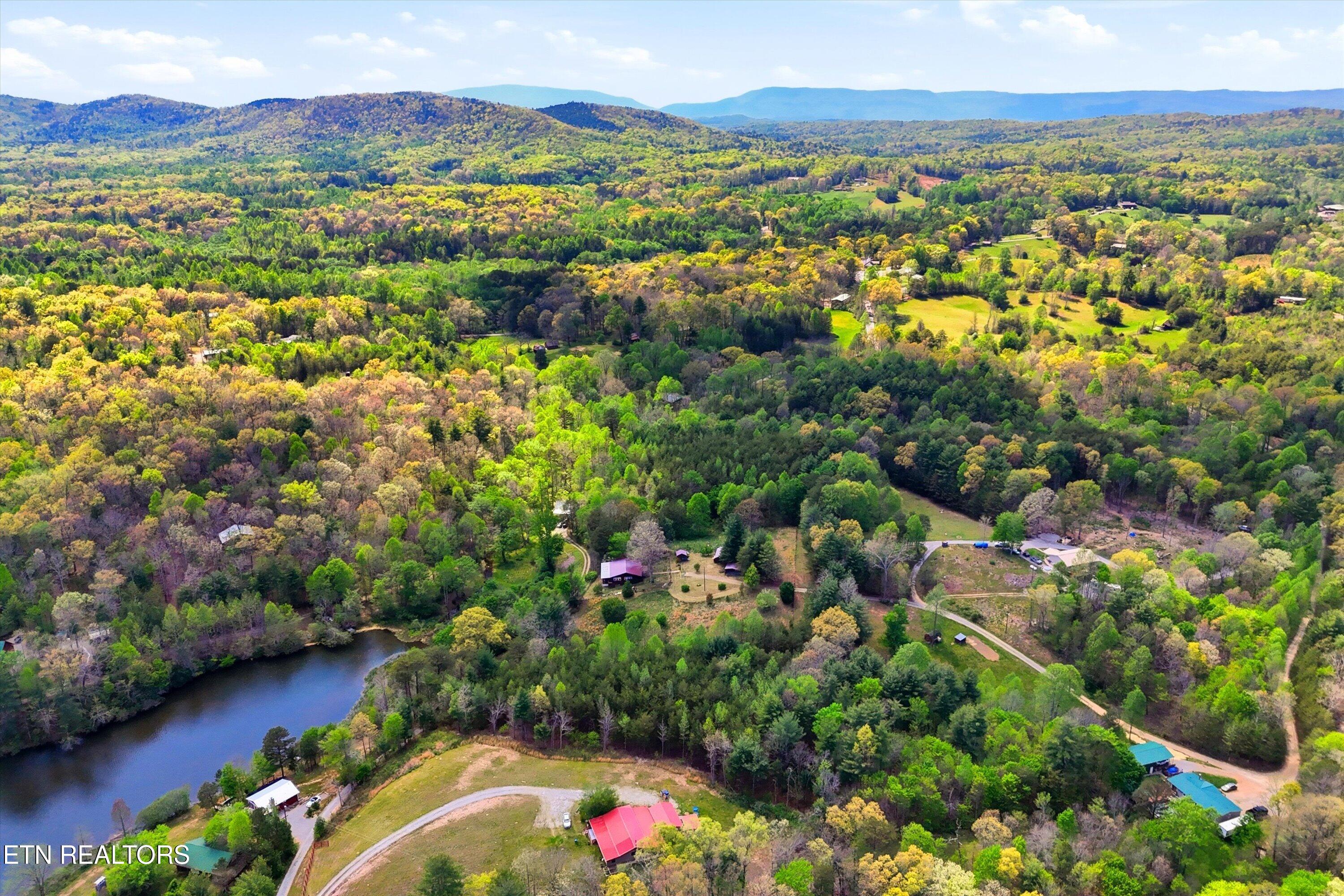 533 Epperson Road Tellico Plains TN 37385