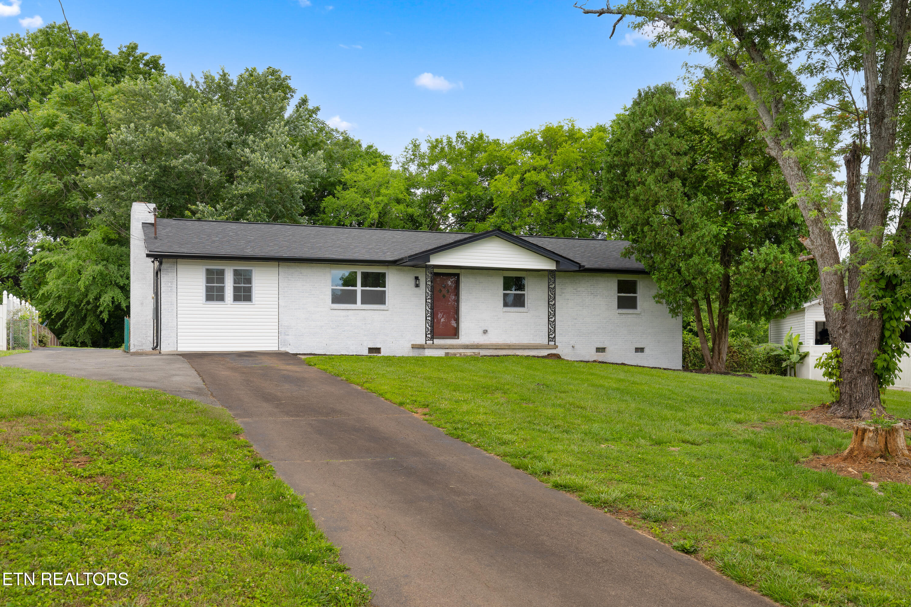 137 Amesbury Road Knoxville TN 37934