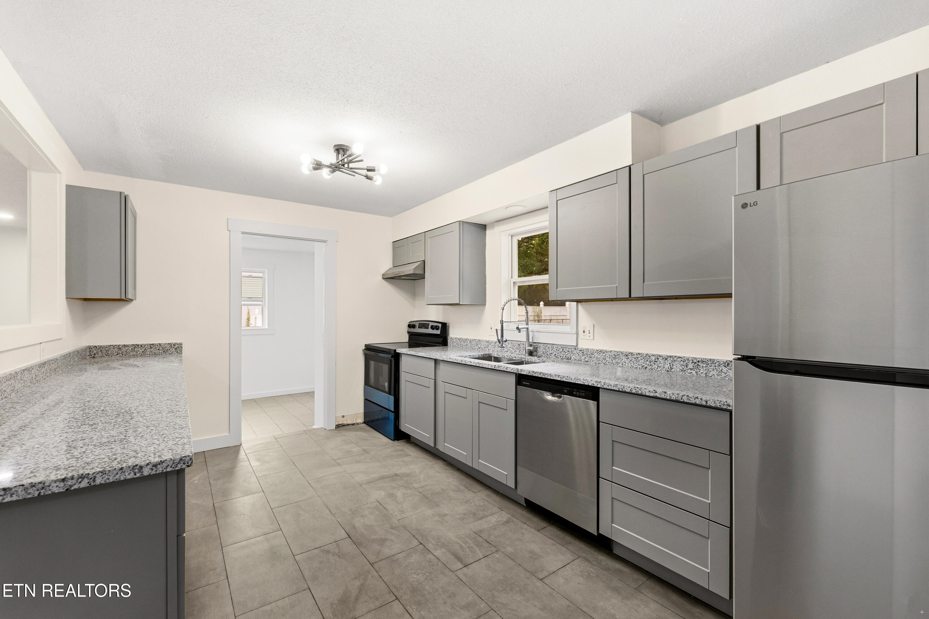 137 Amesbury Road Knoxville TN 37934