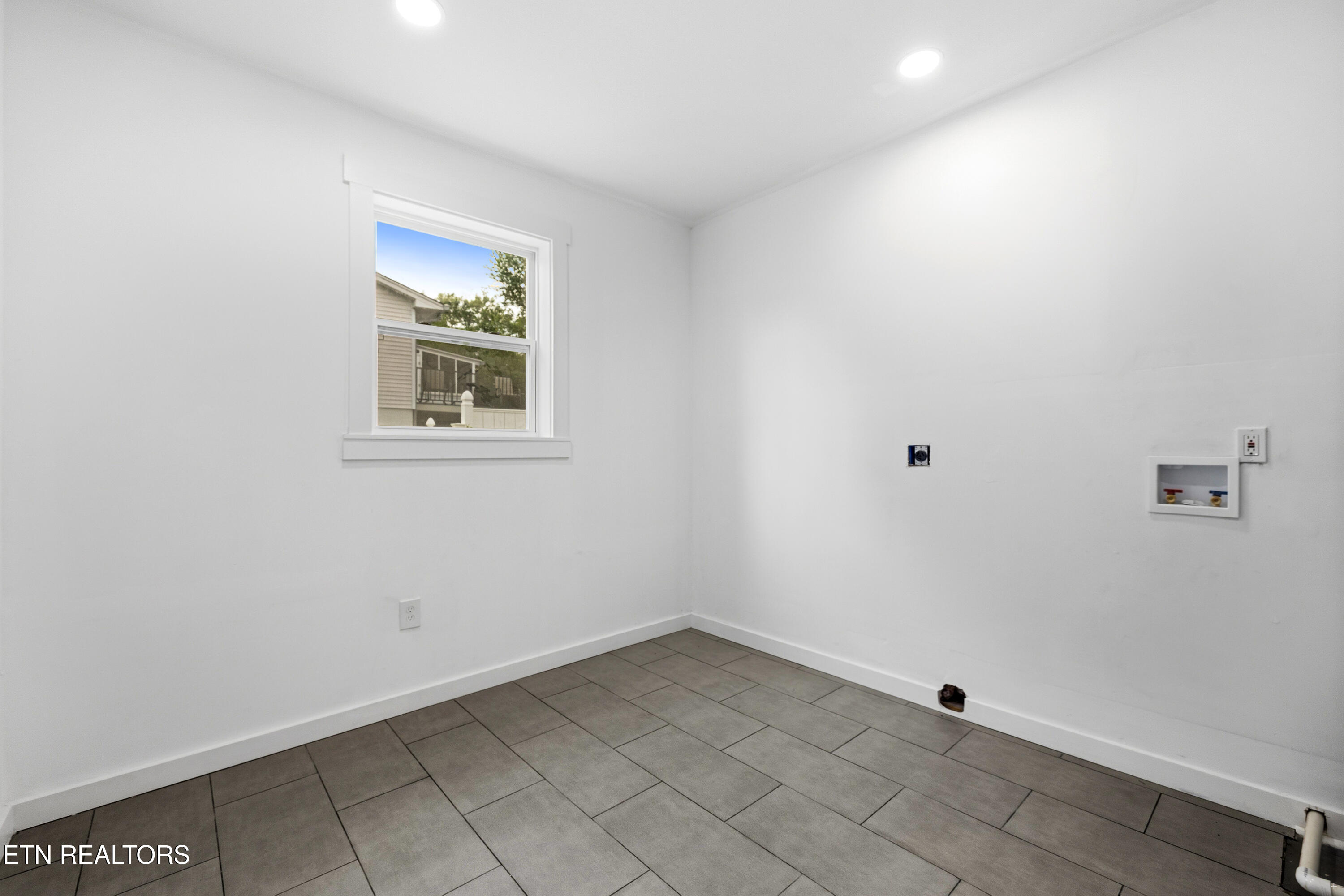 137 Amesbury Road Knoxville TN 37934