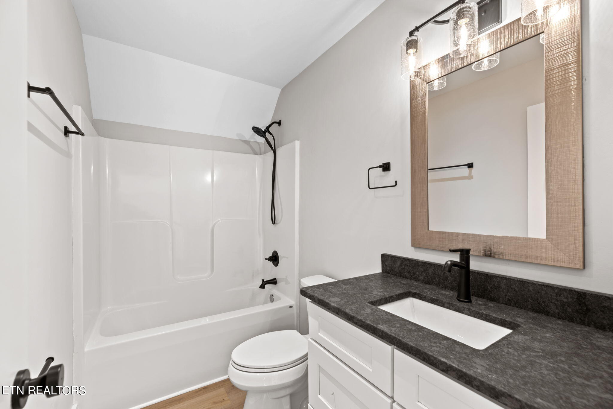112 Kolana Lane Loudon TN 37774