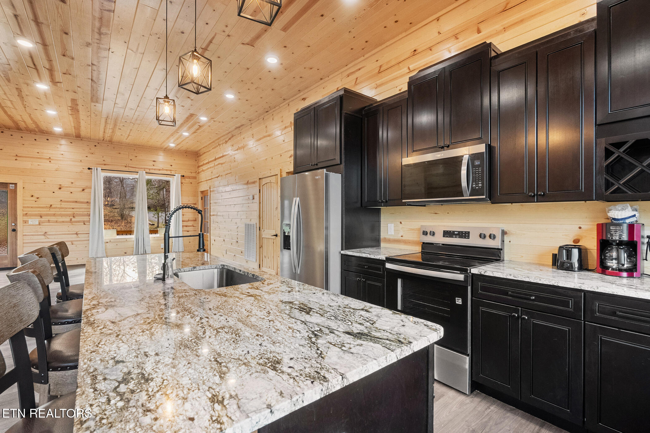 2749 Owls Cove Way Sevierville TN 37862
