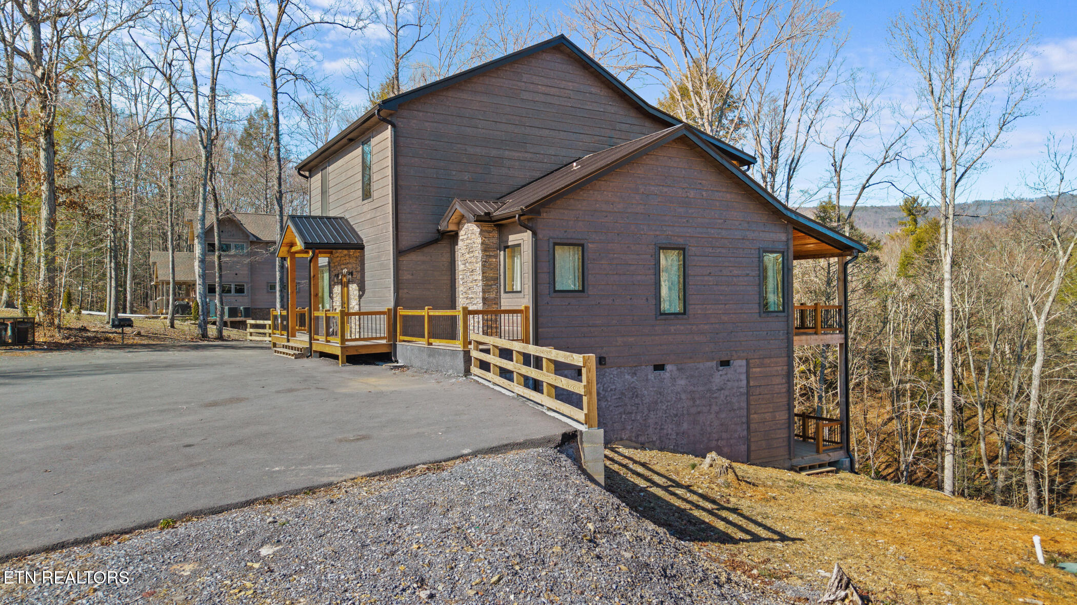 2749 Owls Cove Way Sevierville TN 37862