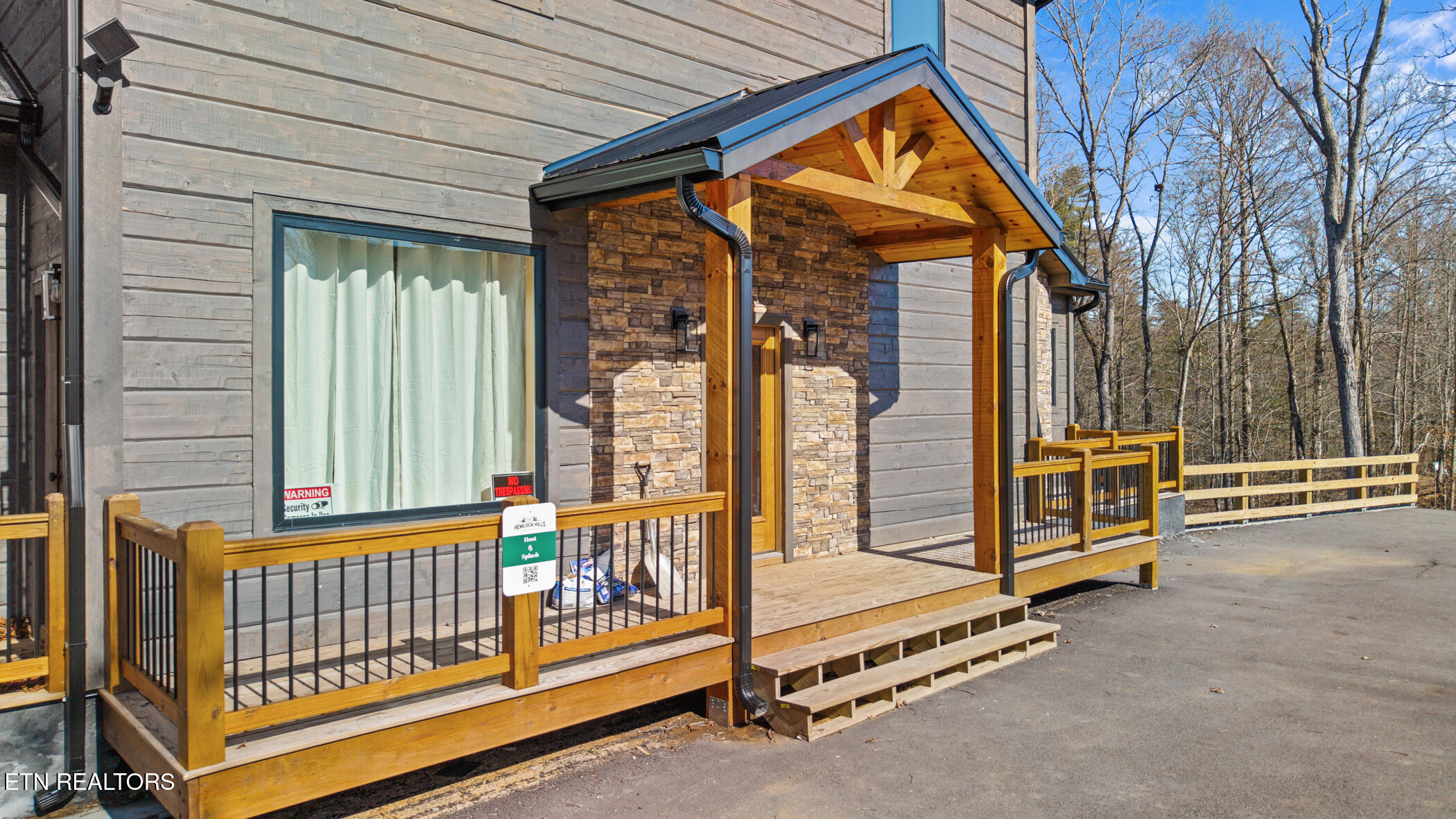 2749 Owls Cove Way Sevierville TN 37862