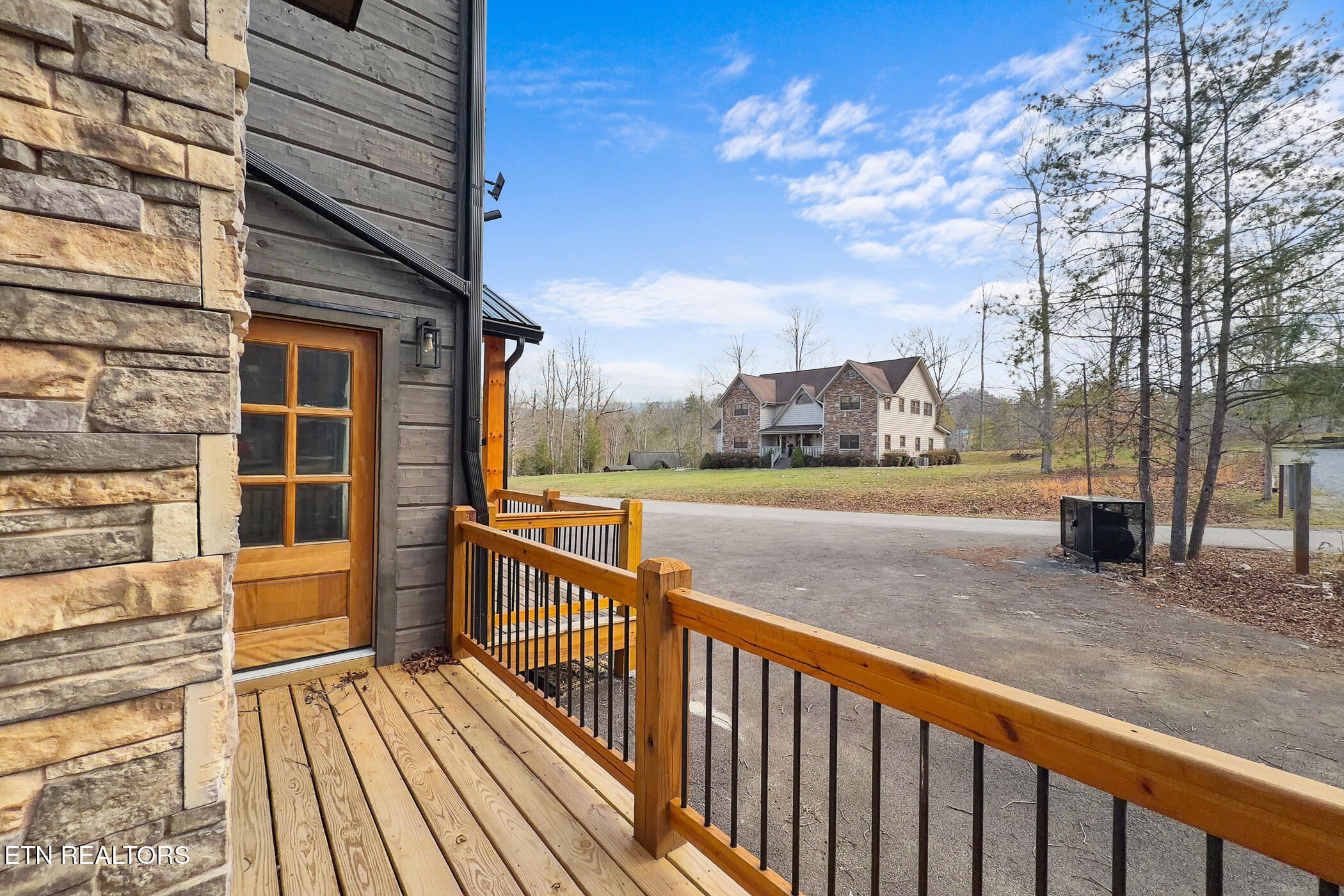 2749 Owls Cove Way Sevierville TN 37862