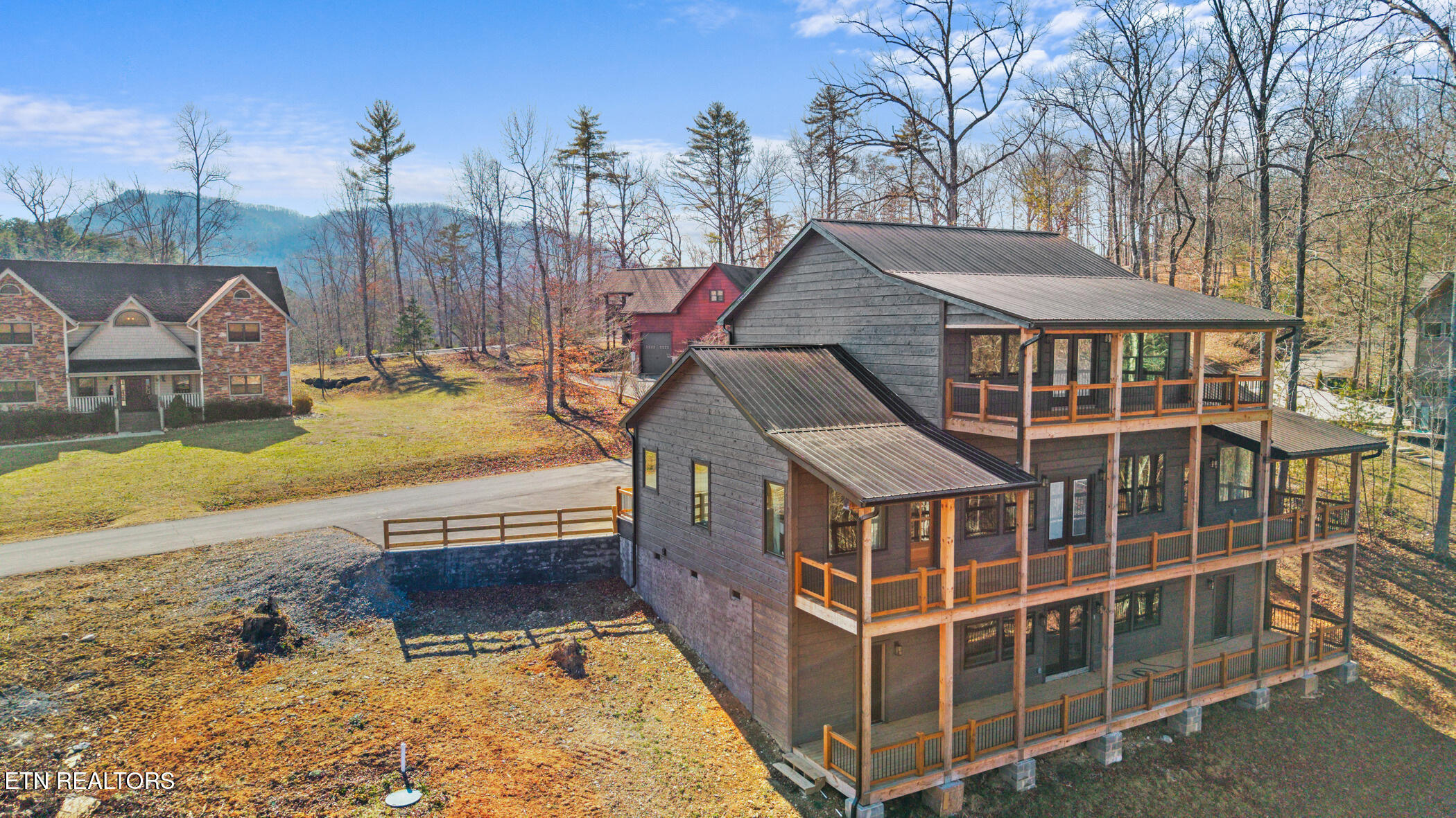 2749 Owls Cove Way Sevierville TN 37862