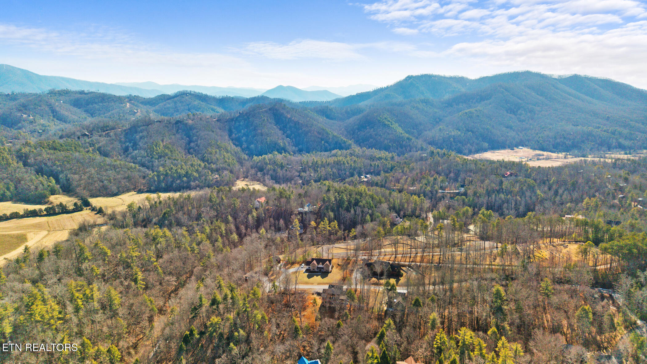 2749 Owls Cove Way Sevierville TN 37862