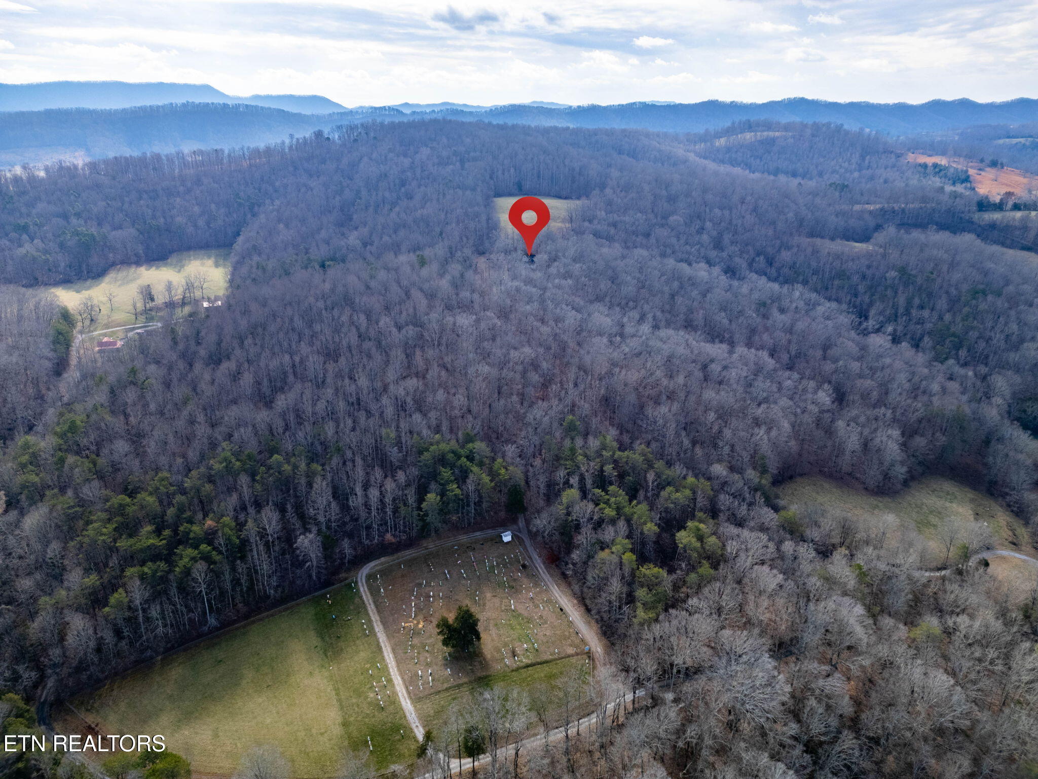 400 Cabbage Cemetery Road Washburn TN 37888