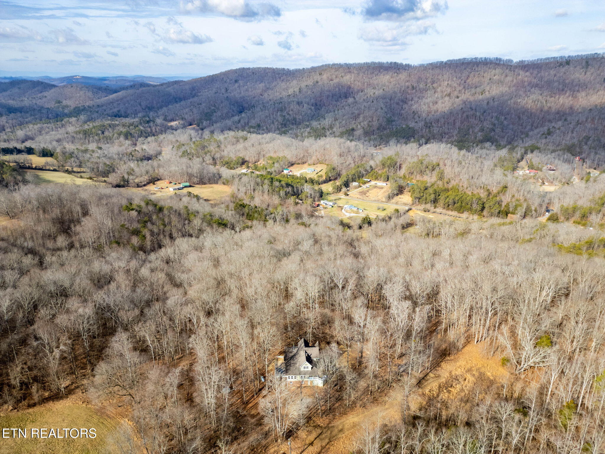 400 Cabbage Cemetery Road Washburn TN 37888