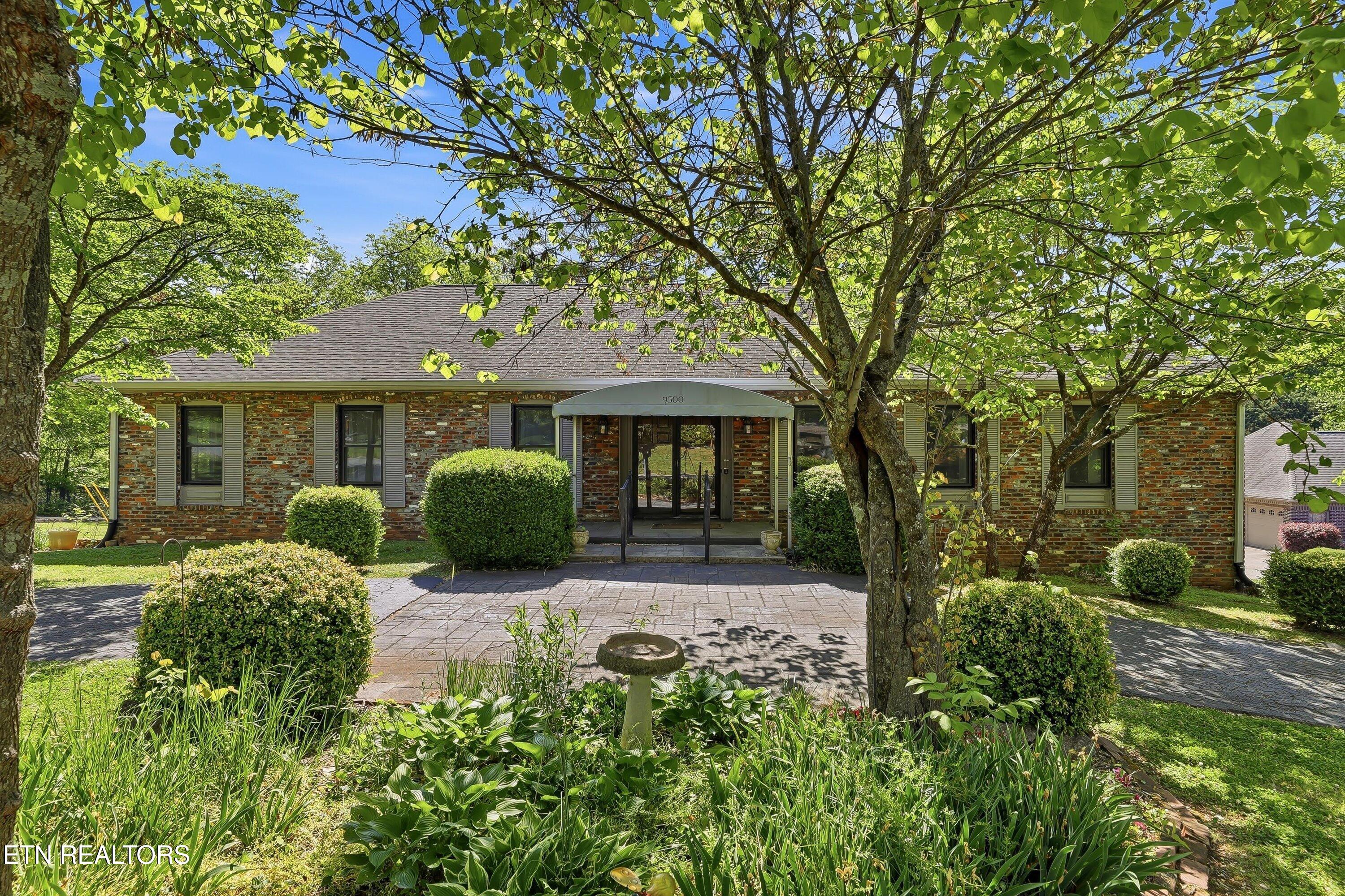 9500 Briarwood Drive Knoxville TN 37923