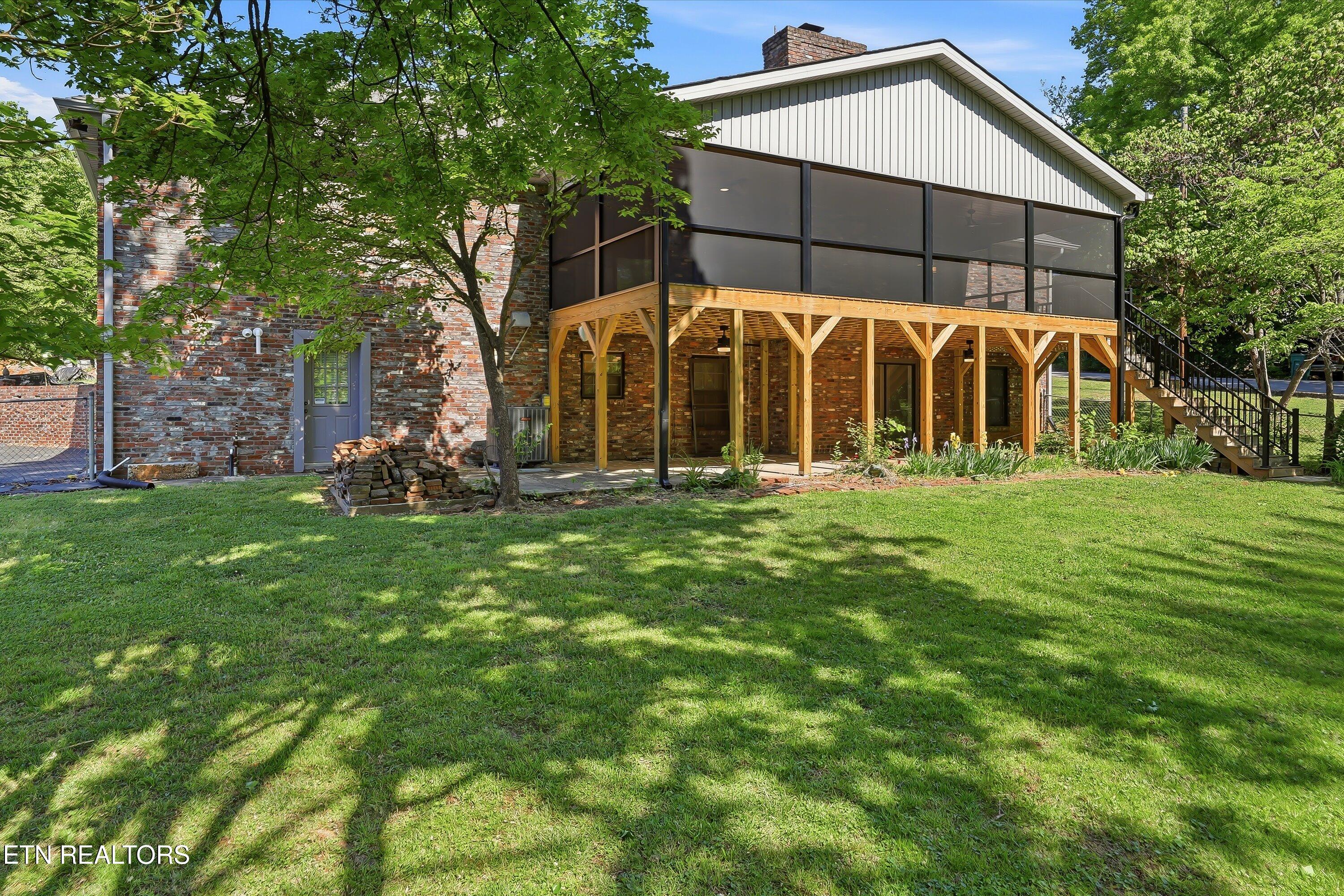 9500 Briarwood Drive Knoxville TN 37923