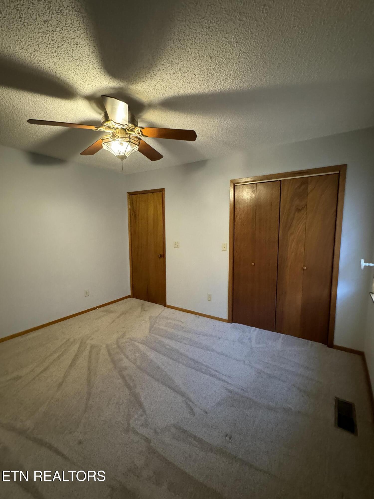 276 O & W Road Oneida TN 37841