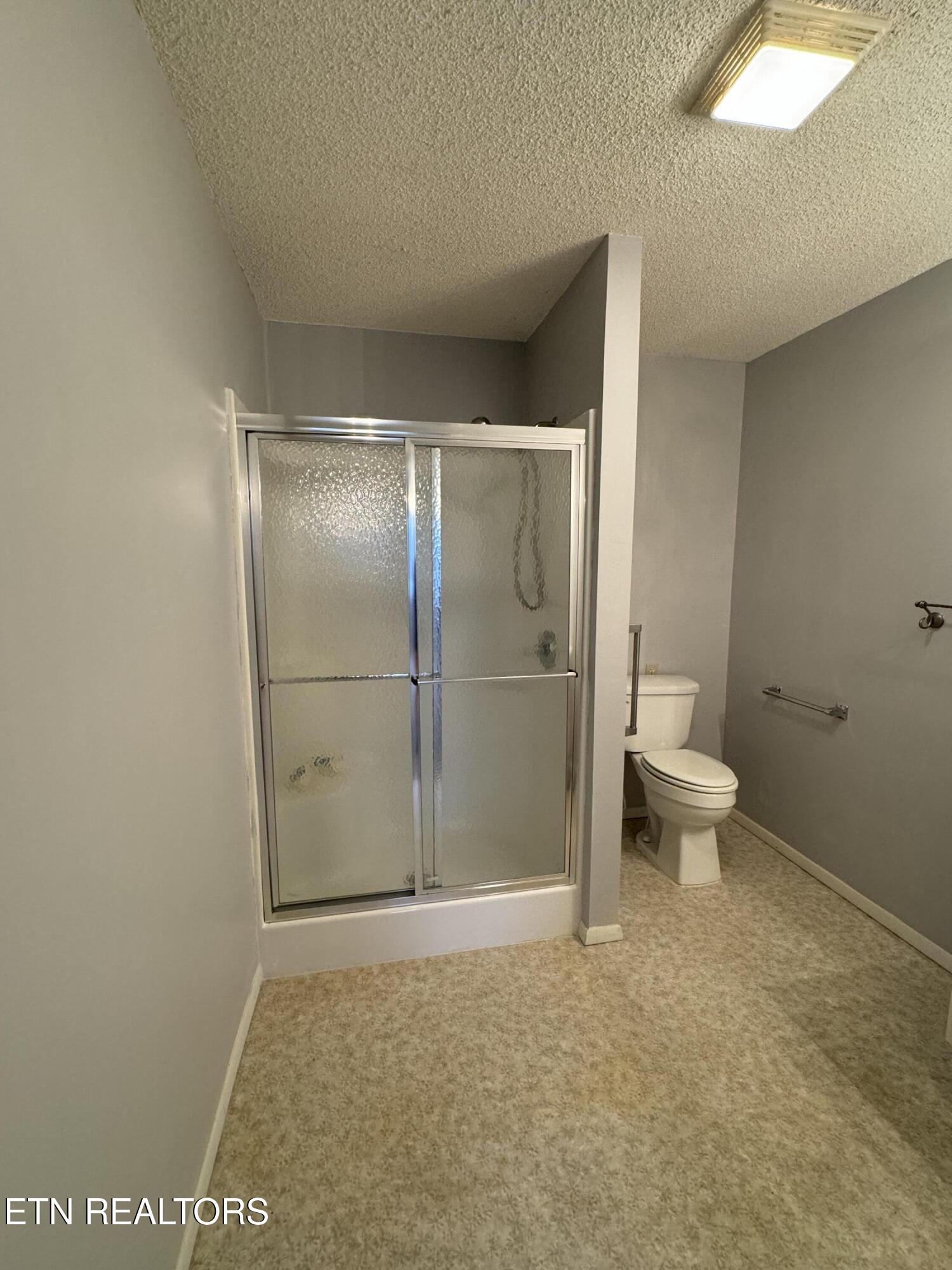 276 O & W Road Oneida TN 37841