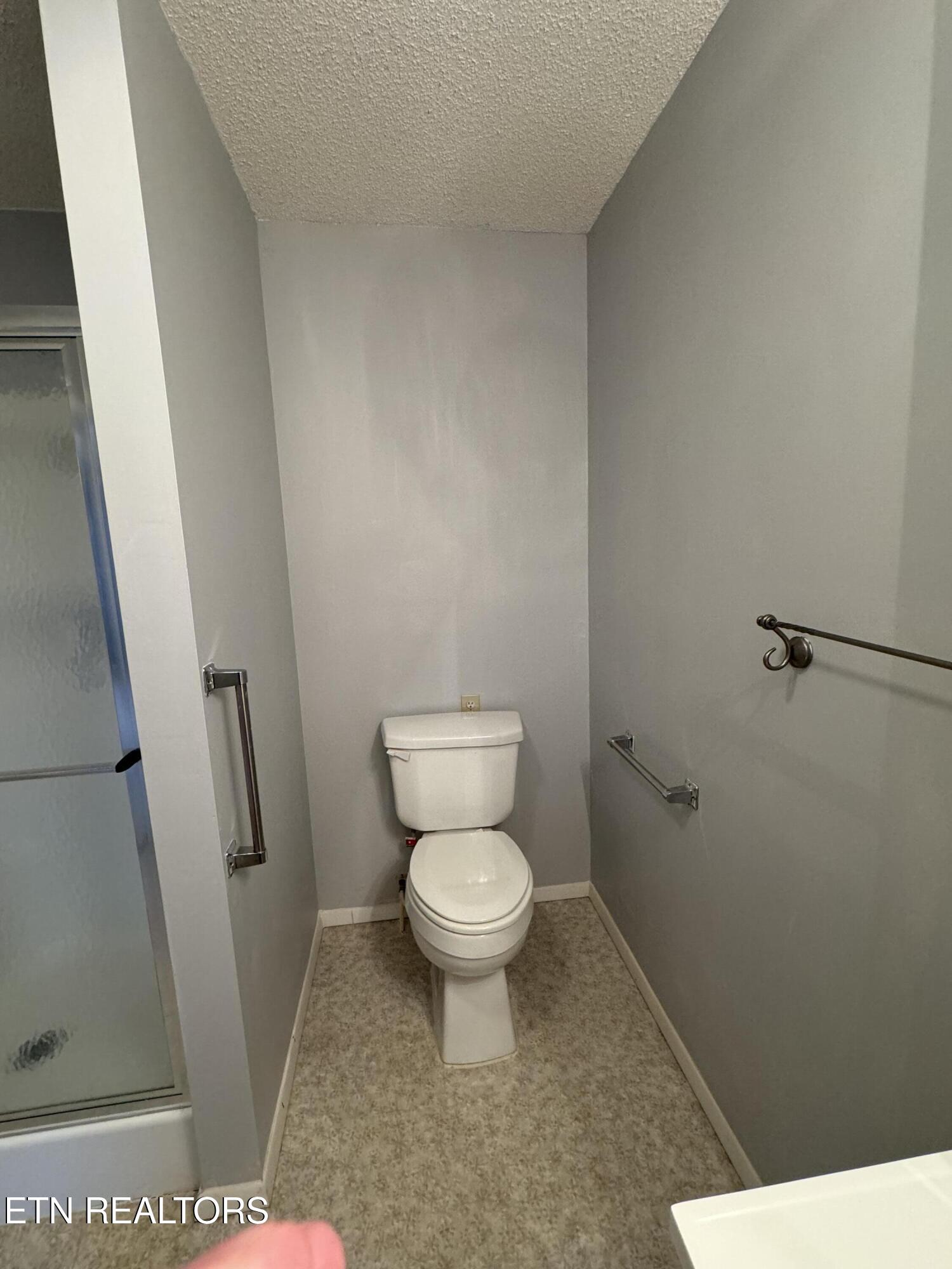276 O & W Road Oneida TN 37841