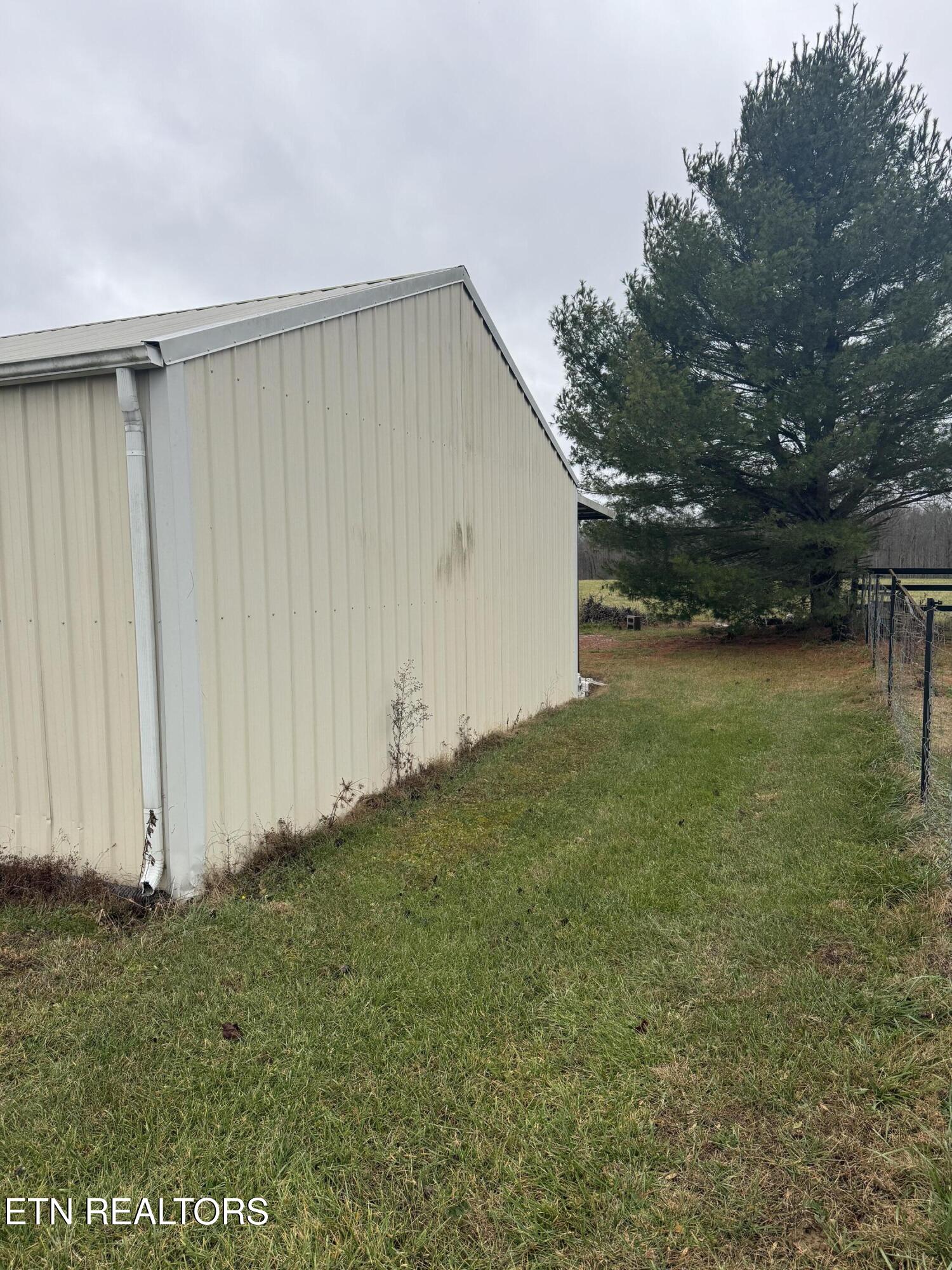 276 O & W Road Oneida TN 37841