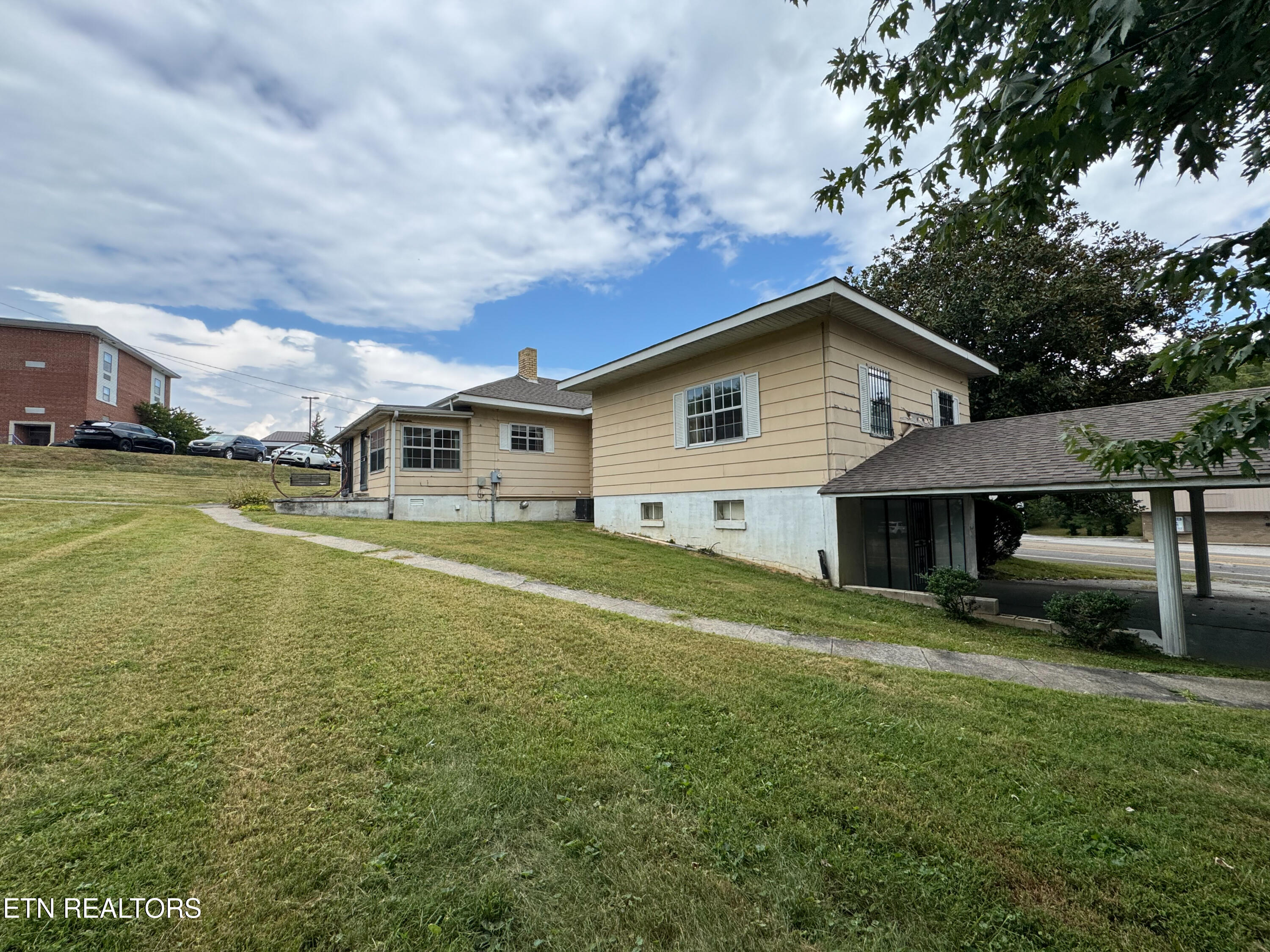 18741 Alberta Street Oneida TN 37841