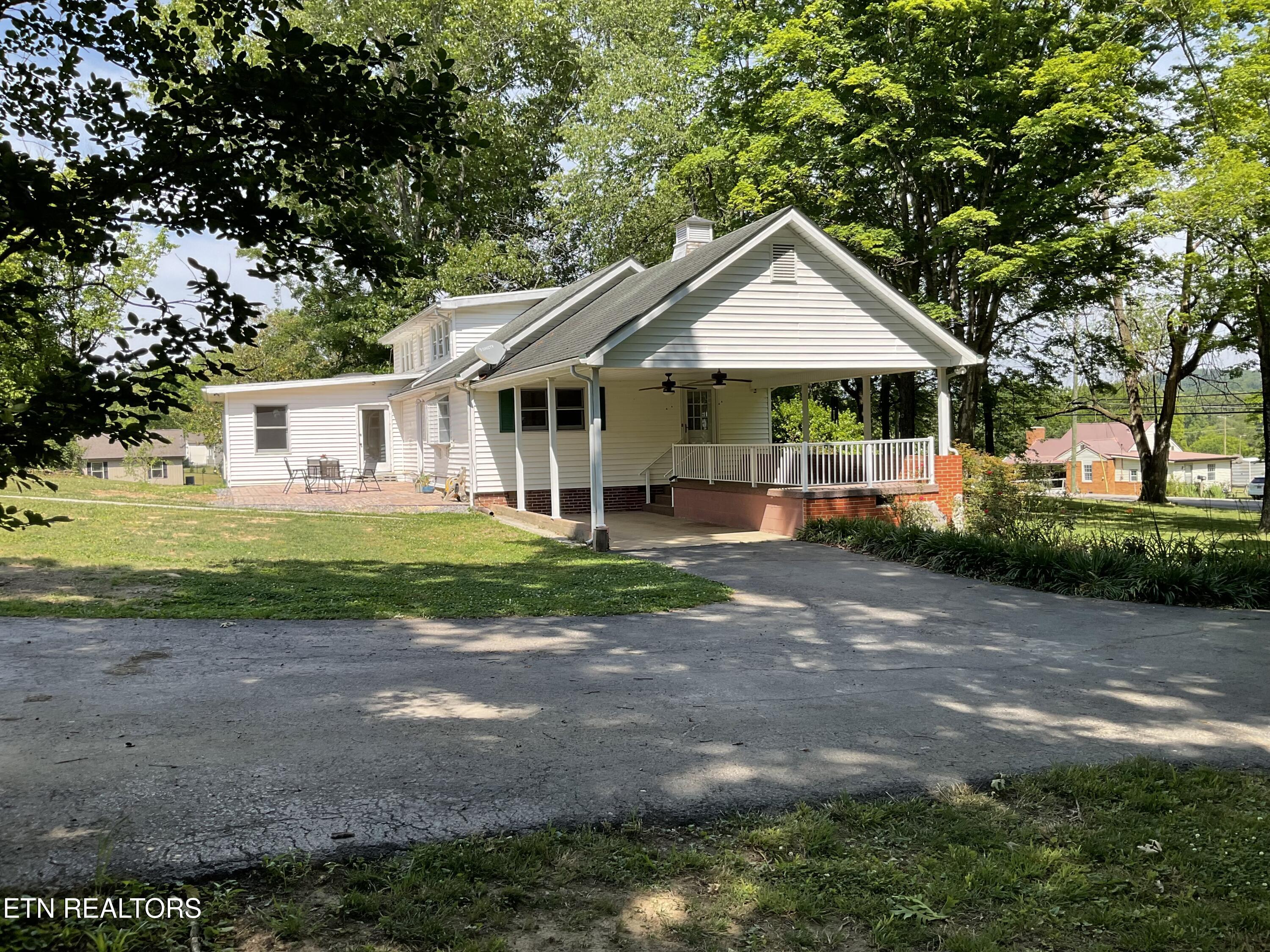328 Ridgeview Drive Clinton TN 37716