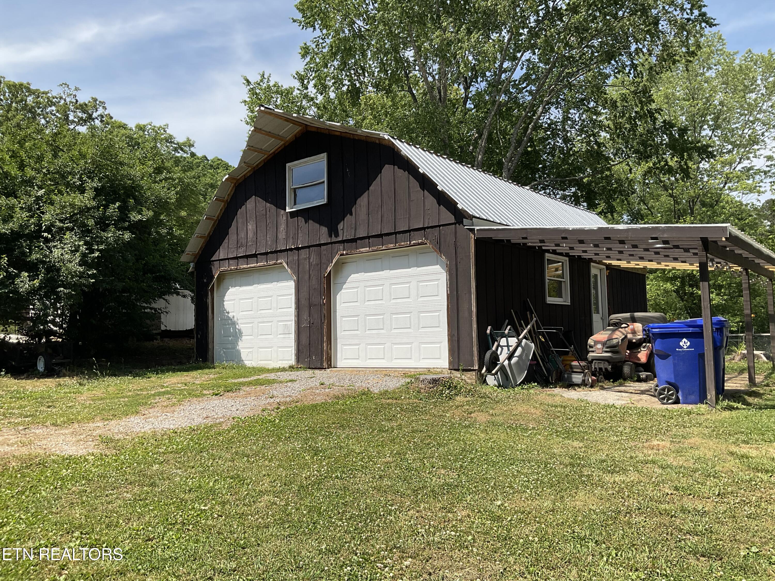 328 Ridgeview Drive Clinton TN 37716