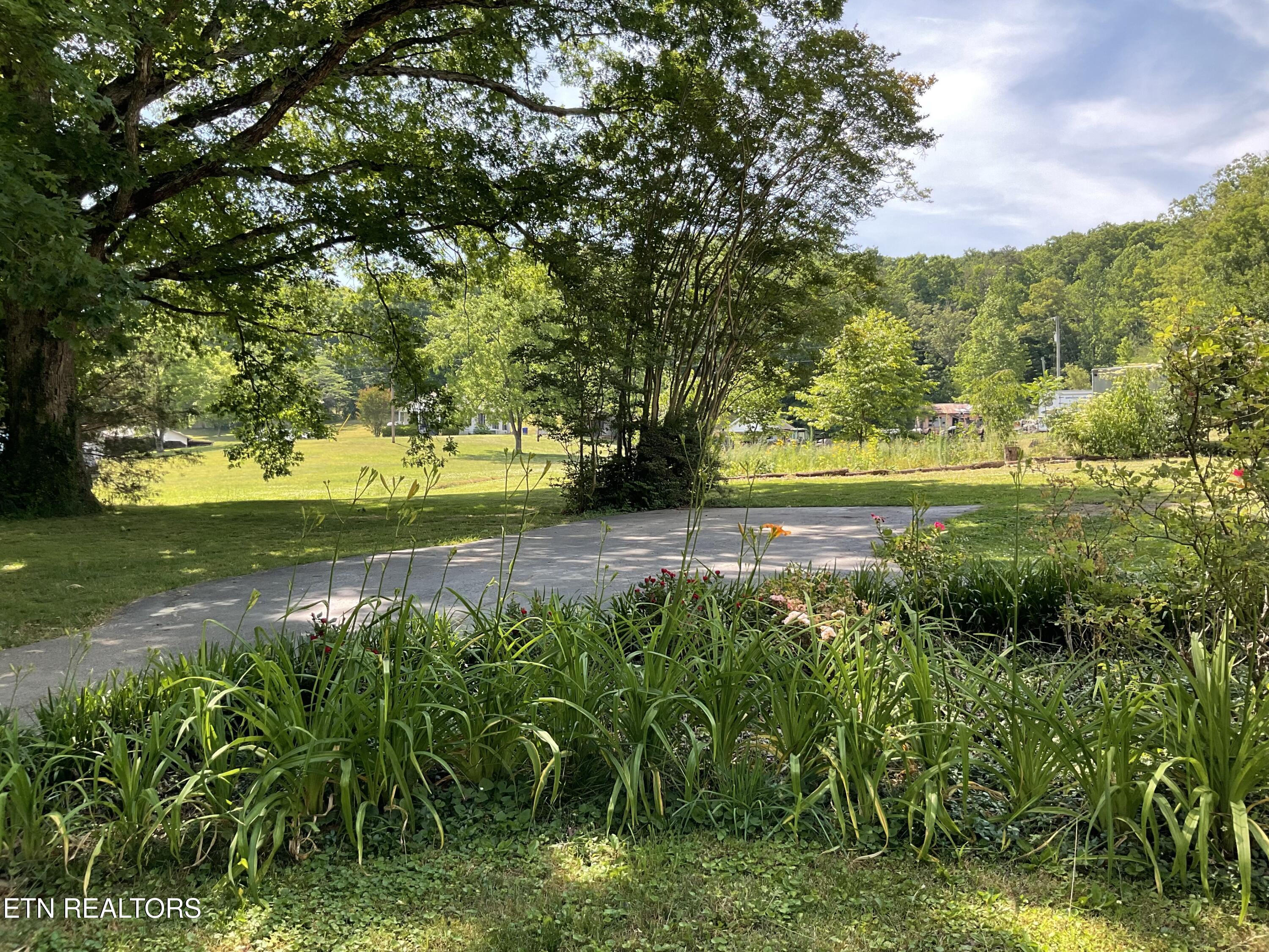 328 Ridgeview Drive Clinton TN 37716