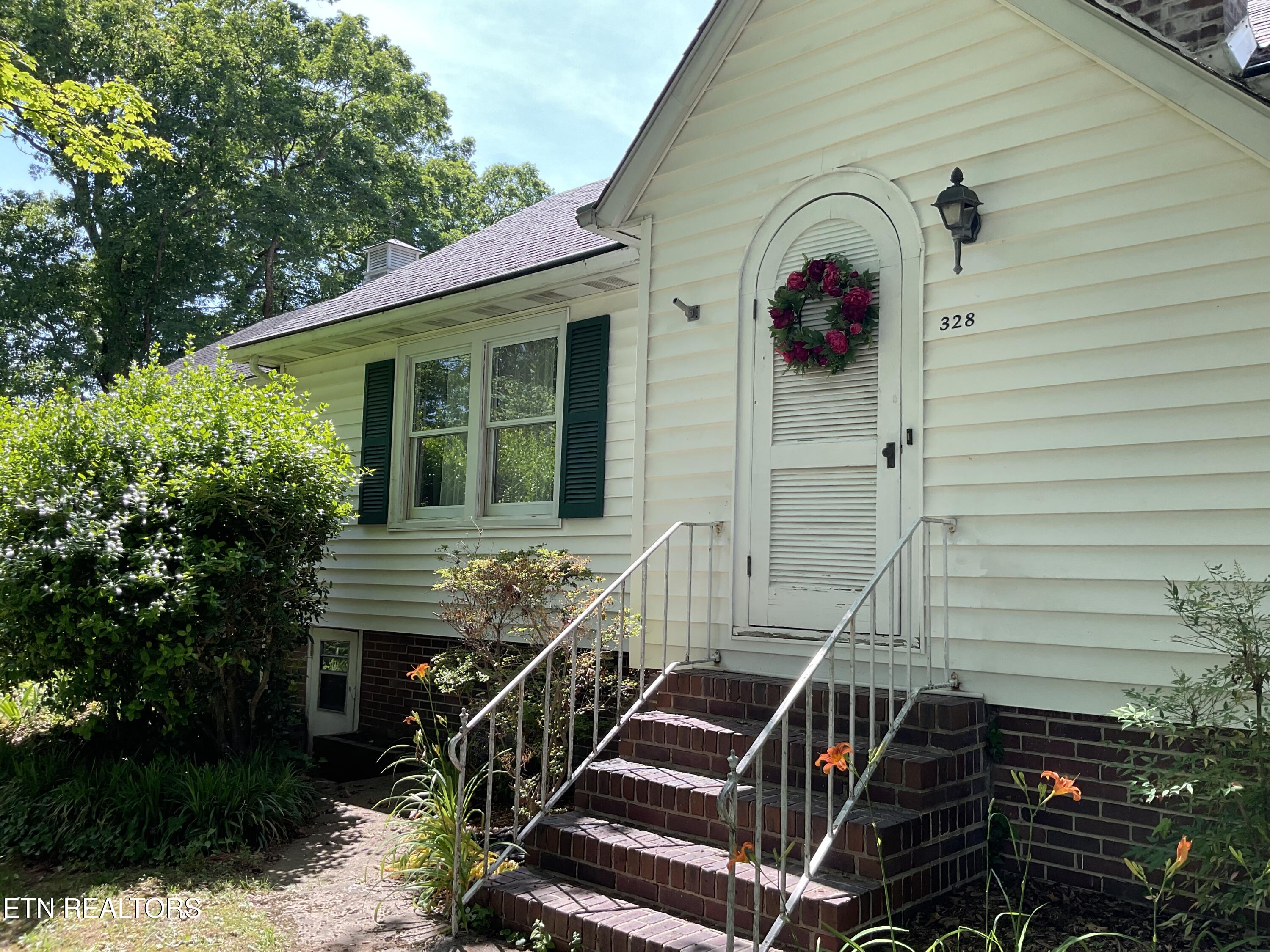328 Ridgeview Drive Clinton TN 37716