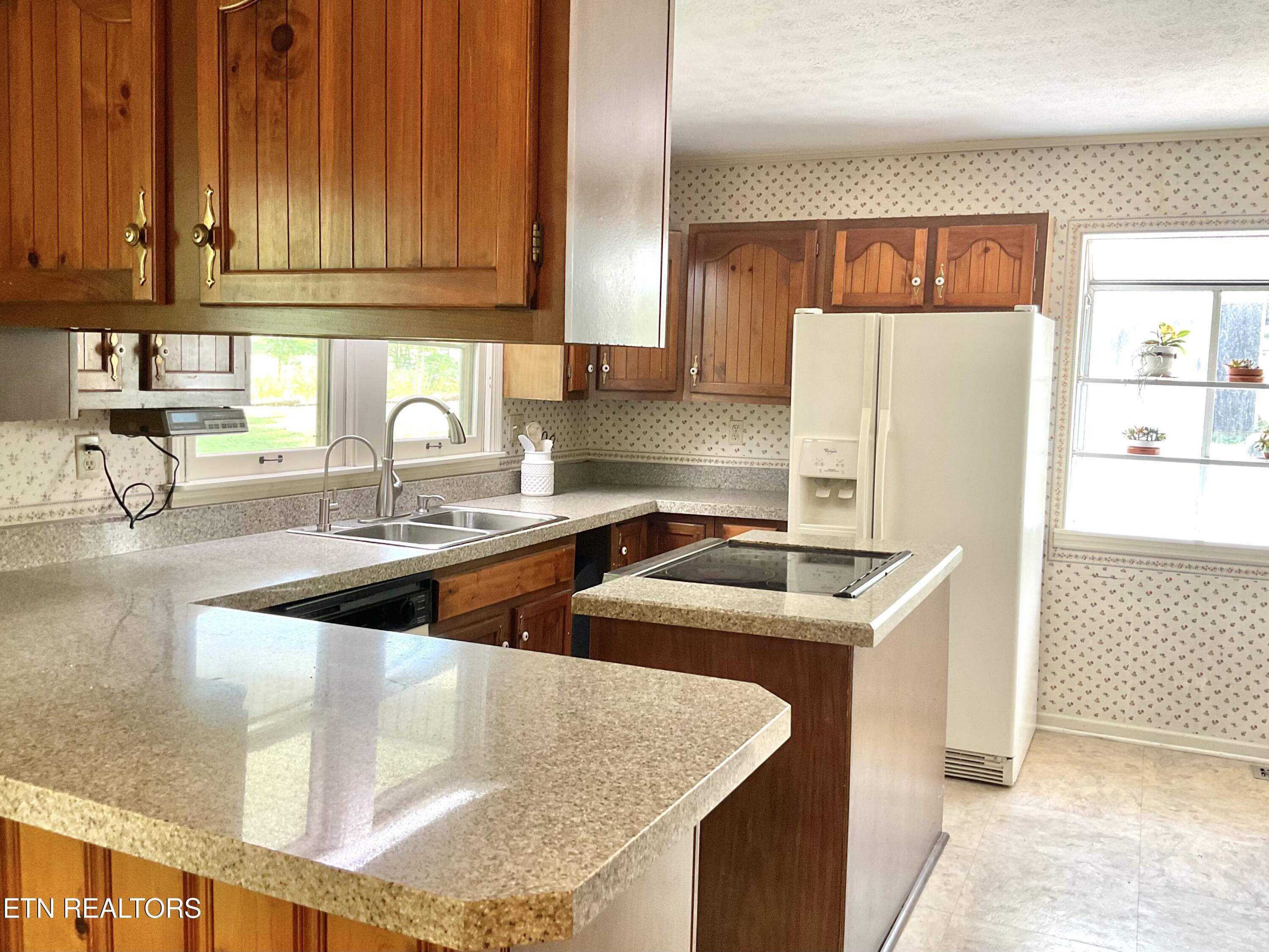 328 Ridgeview Drive Clinton TN 37716