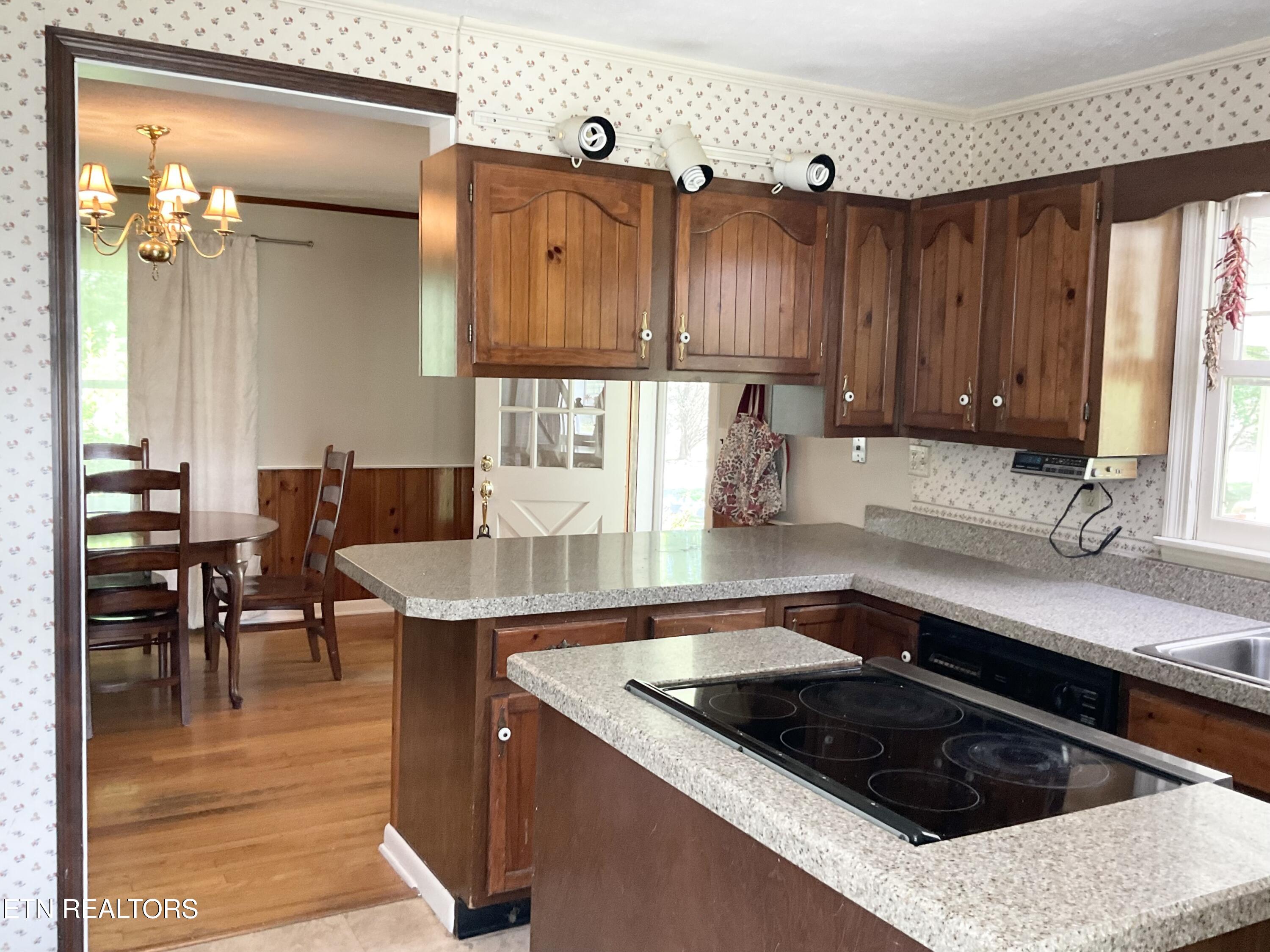 328 Ridgeview Drive Clinton TN 37716
