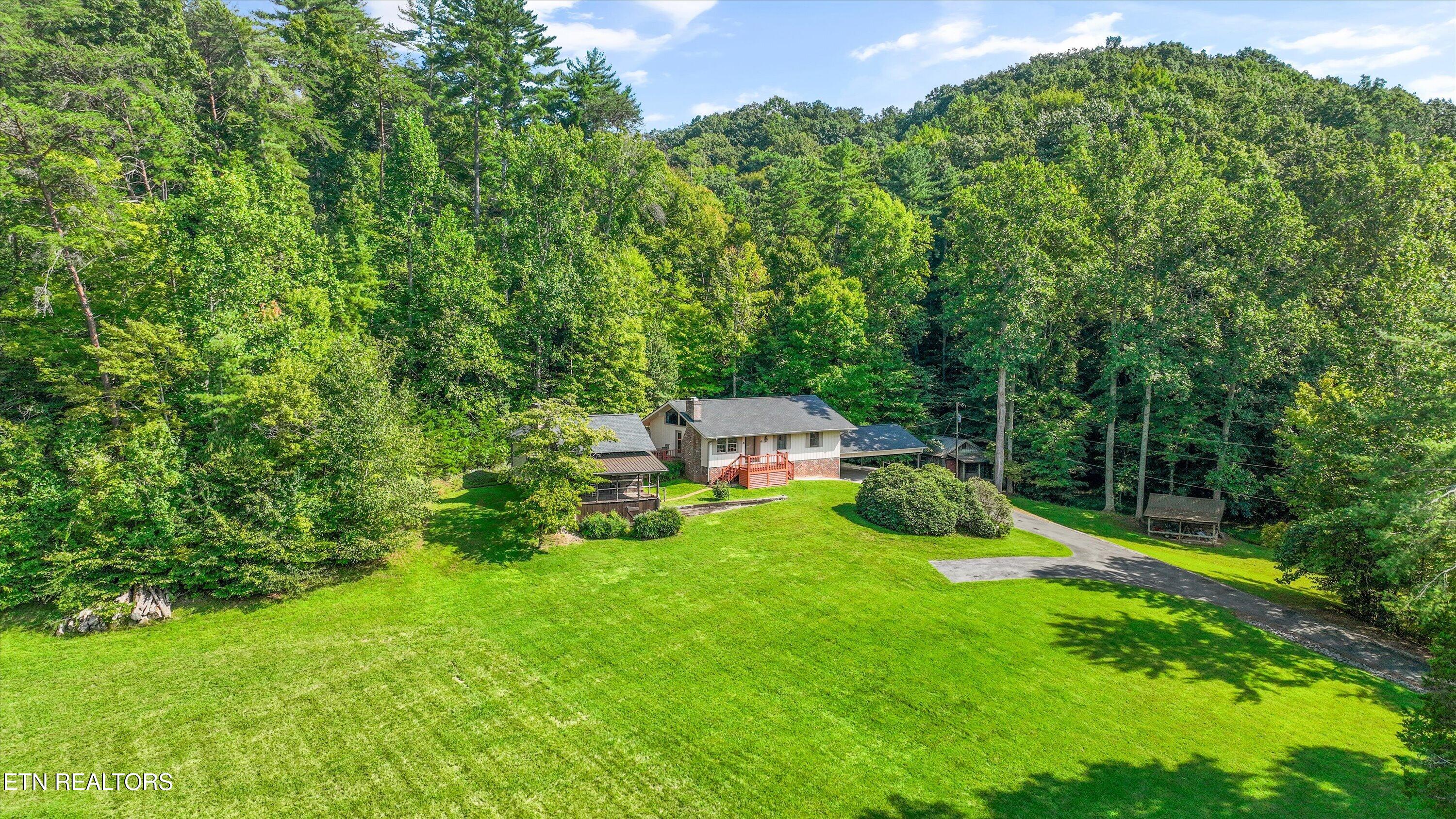 745 Blockhouse Valley Road Clinton TN 37716