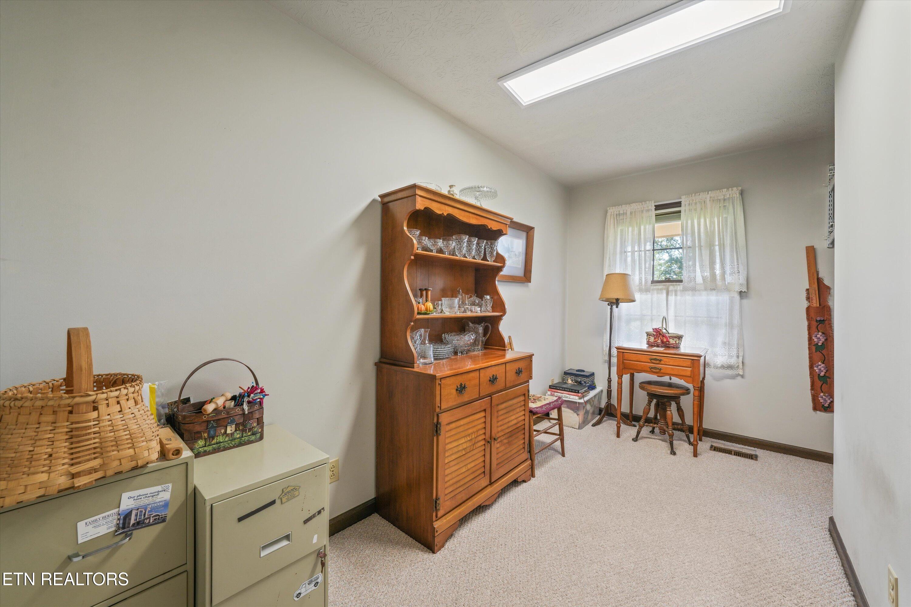 745 Blockhouse Valley Road Clinton TN 37716