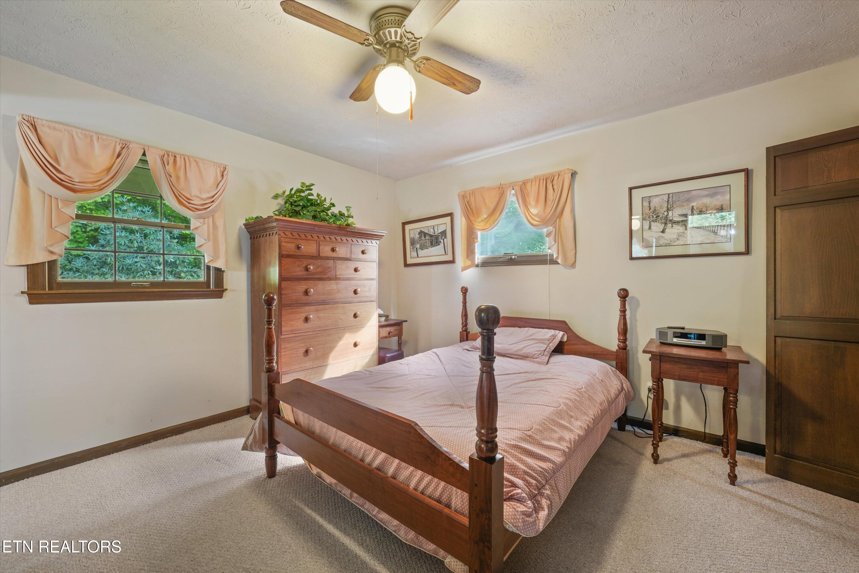 745 Blockhouse Valley Road Clinton TN 37716
