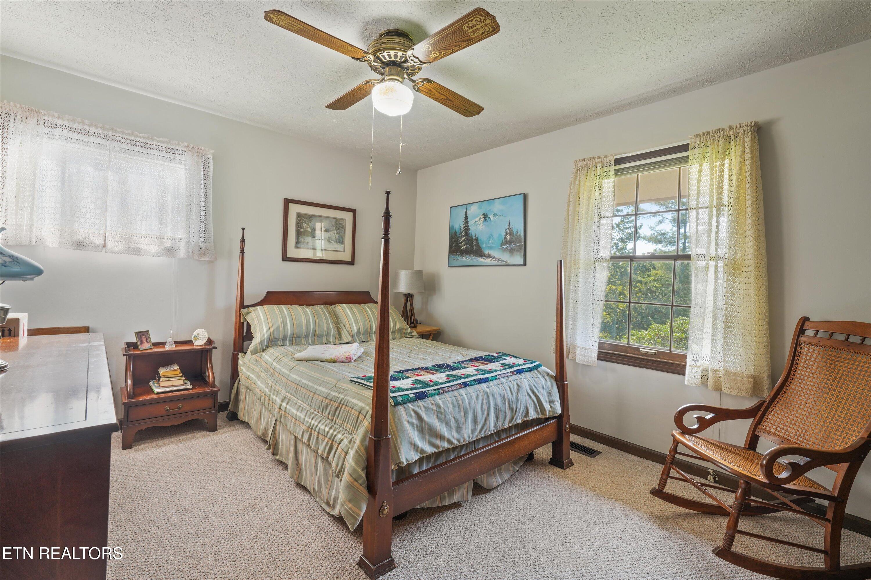 745 Blockhouse Valley Road Clinton TN 37716