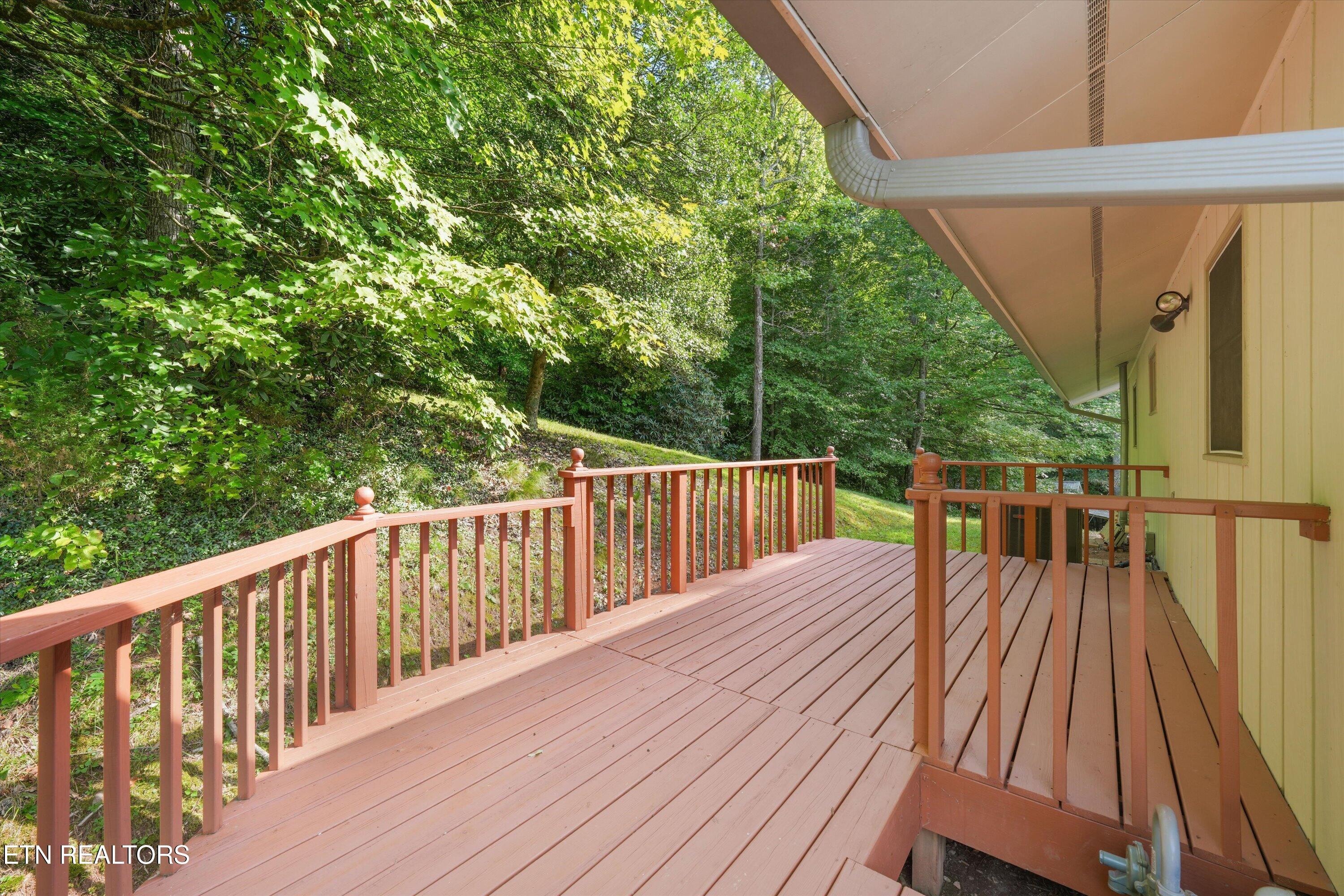 745 Blockhouse Valley Road Clinton TN 37716