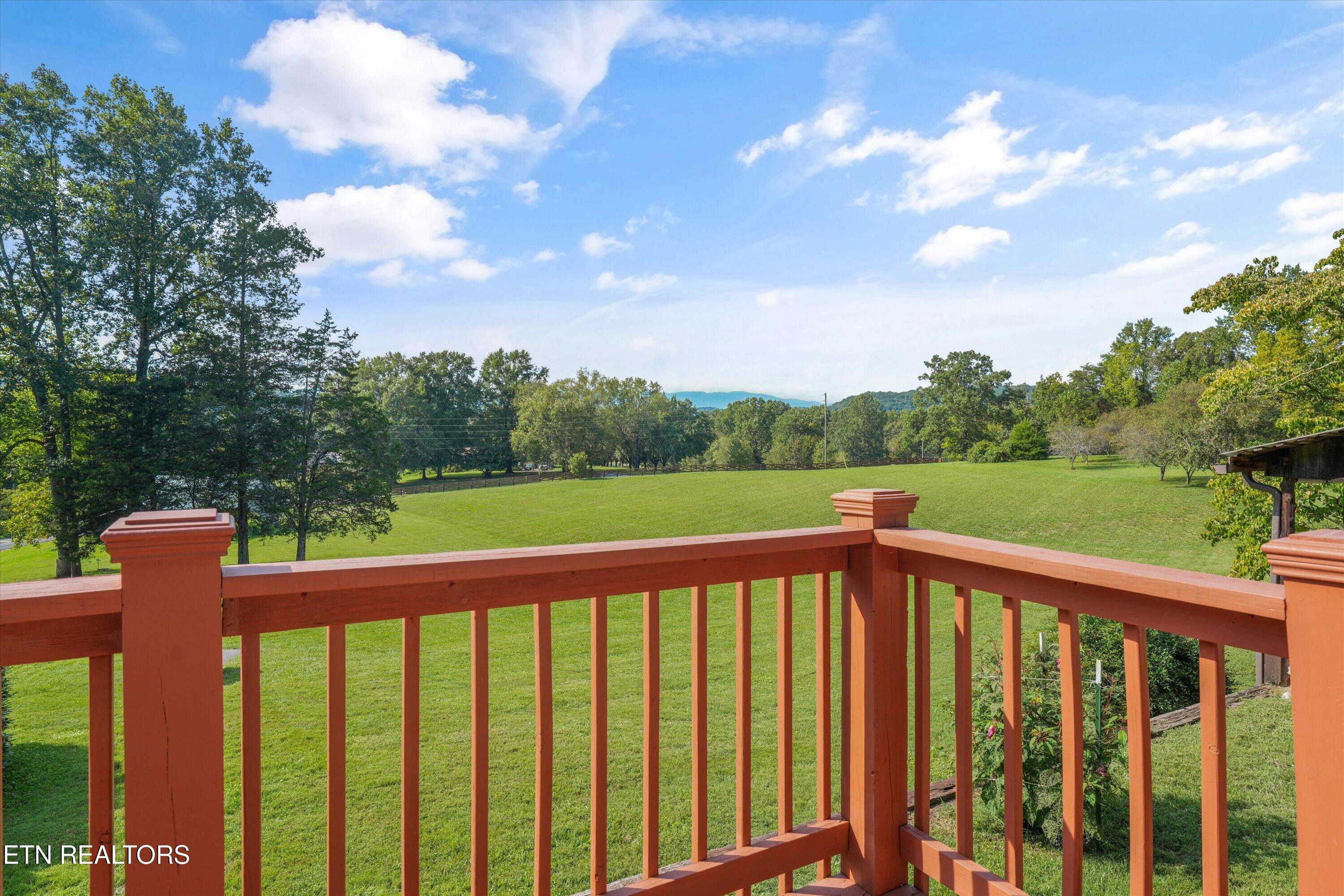 745 Blockhouse Valley Road Clinton TN 37716