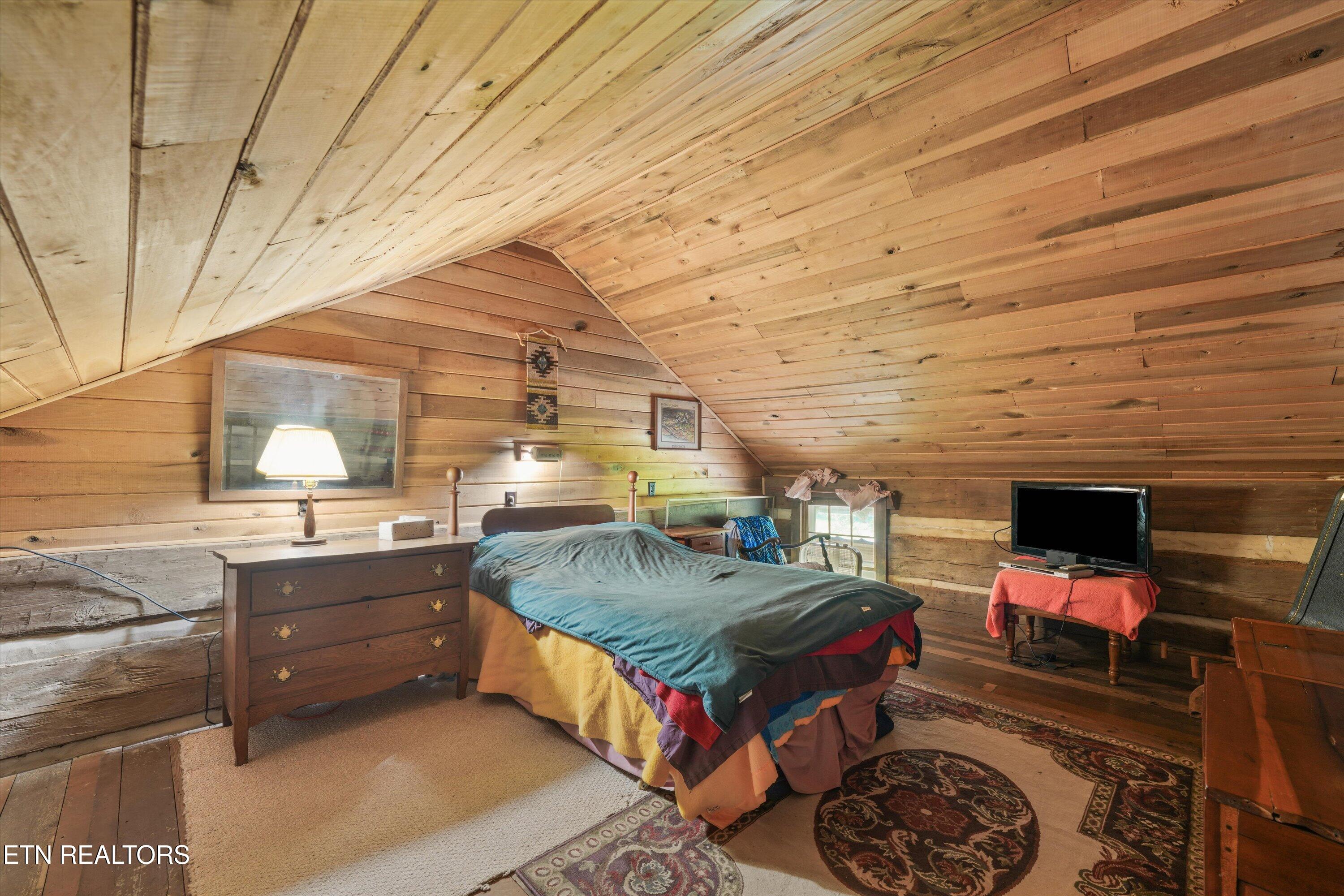745 Blockhouse Valley Road Clinton TN 37716