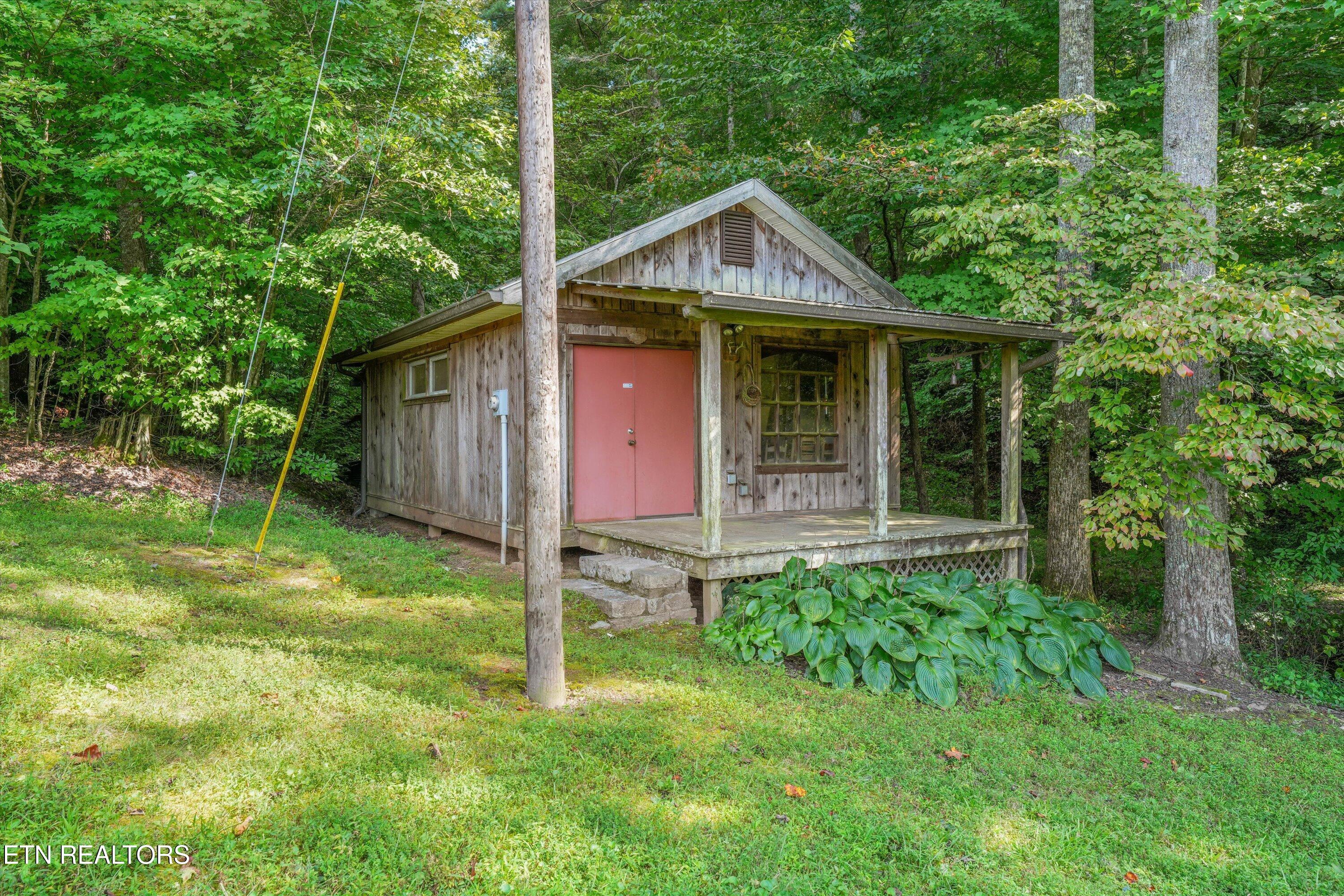 745 Blockhouse Valley Road Clinton TN 37716