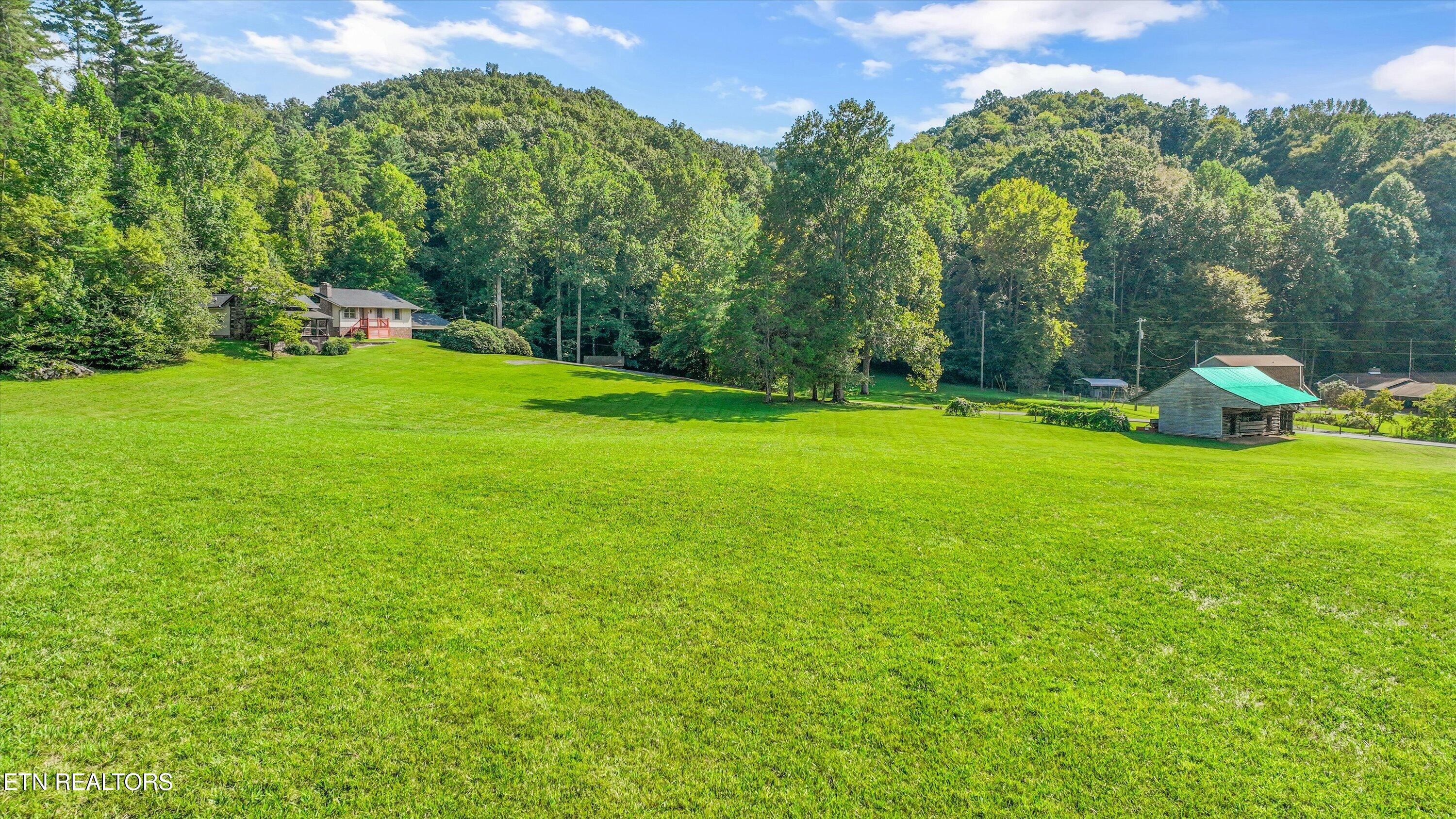 745 Blockhouse Valley Road Clinton TN 37716