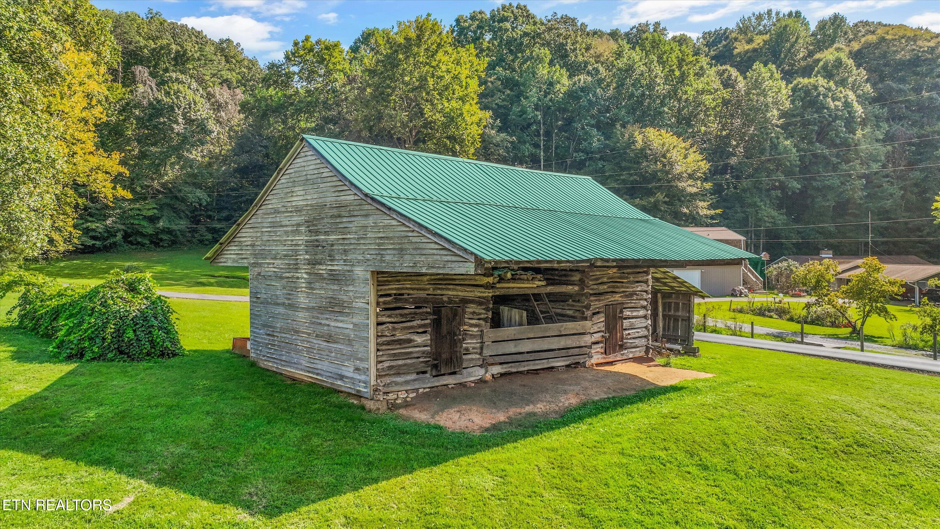 745 Blockhouse Valley Road Clinton TN 37716