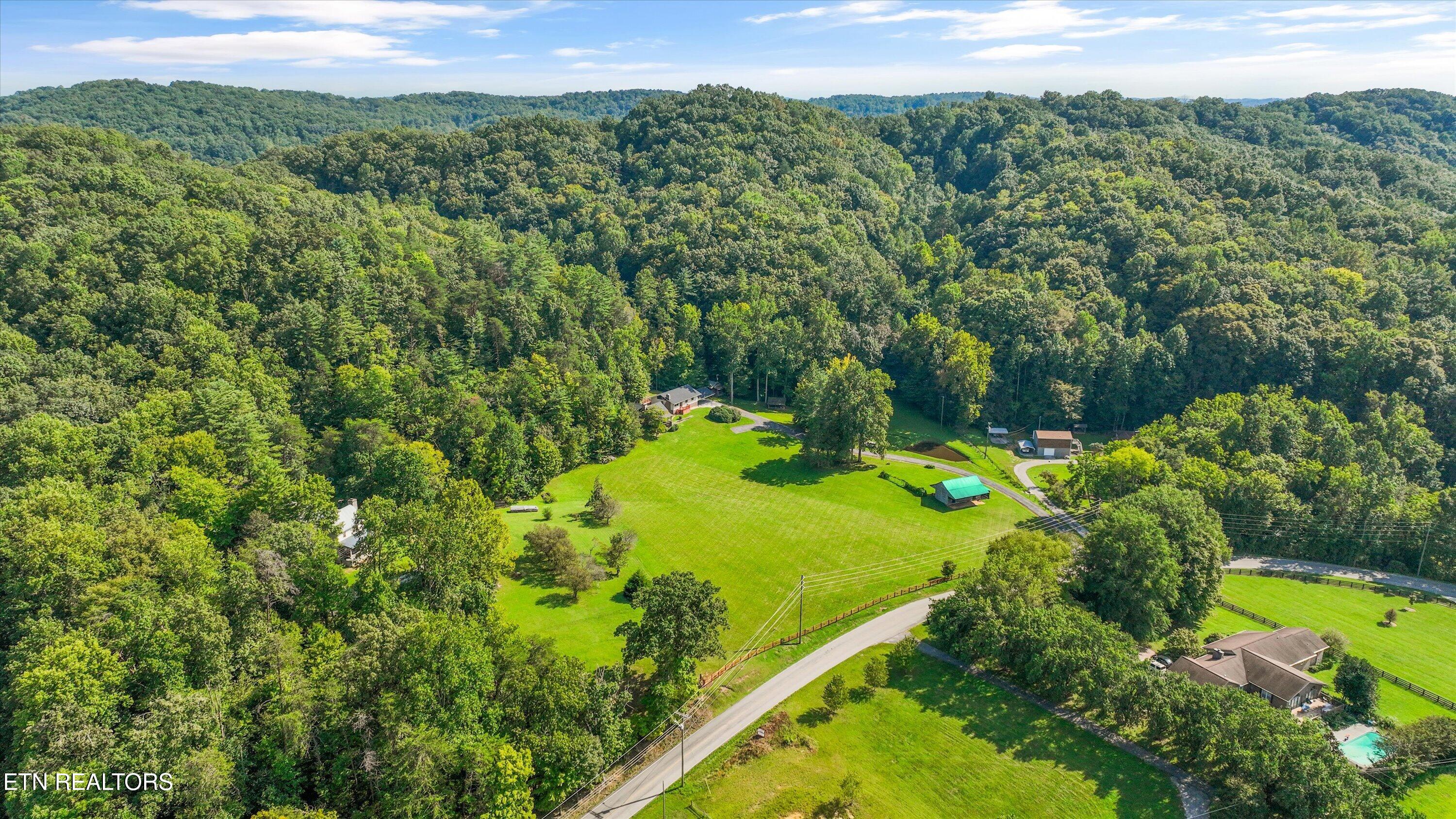 745 Blockhouse Valley Road Clinton TN 37716
