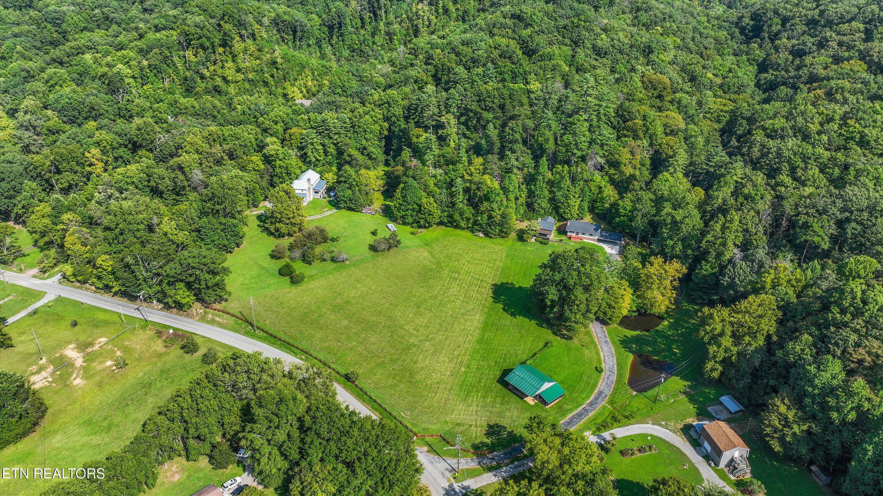 745 Blockhouse Valley Road Clinton TN 37716