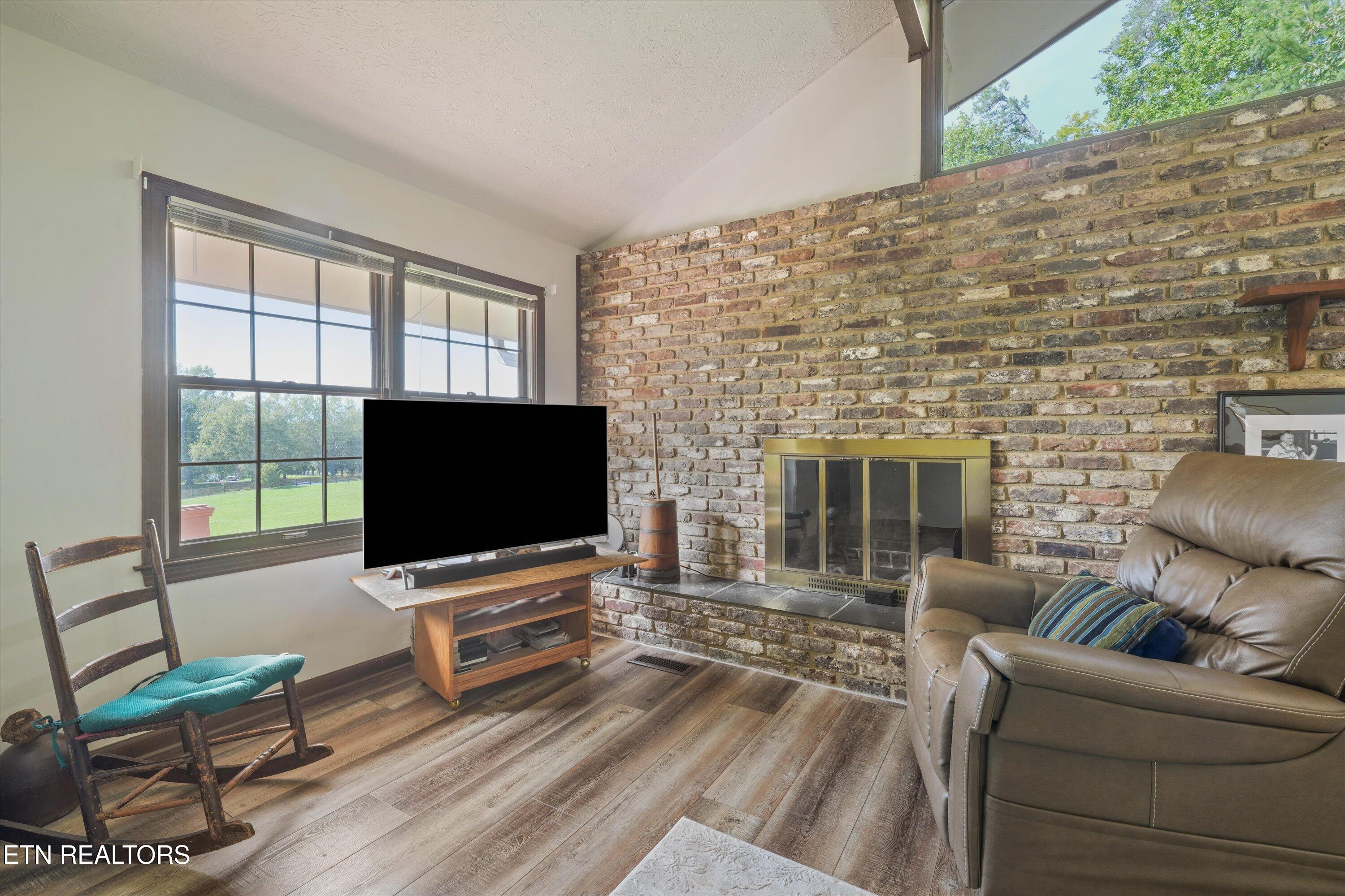 745 Blockhouse Valley Road Clinton TN 37716