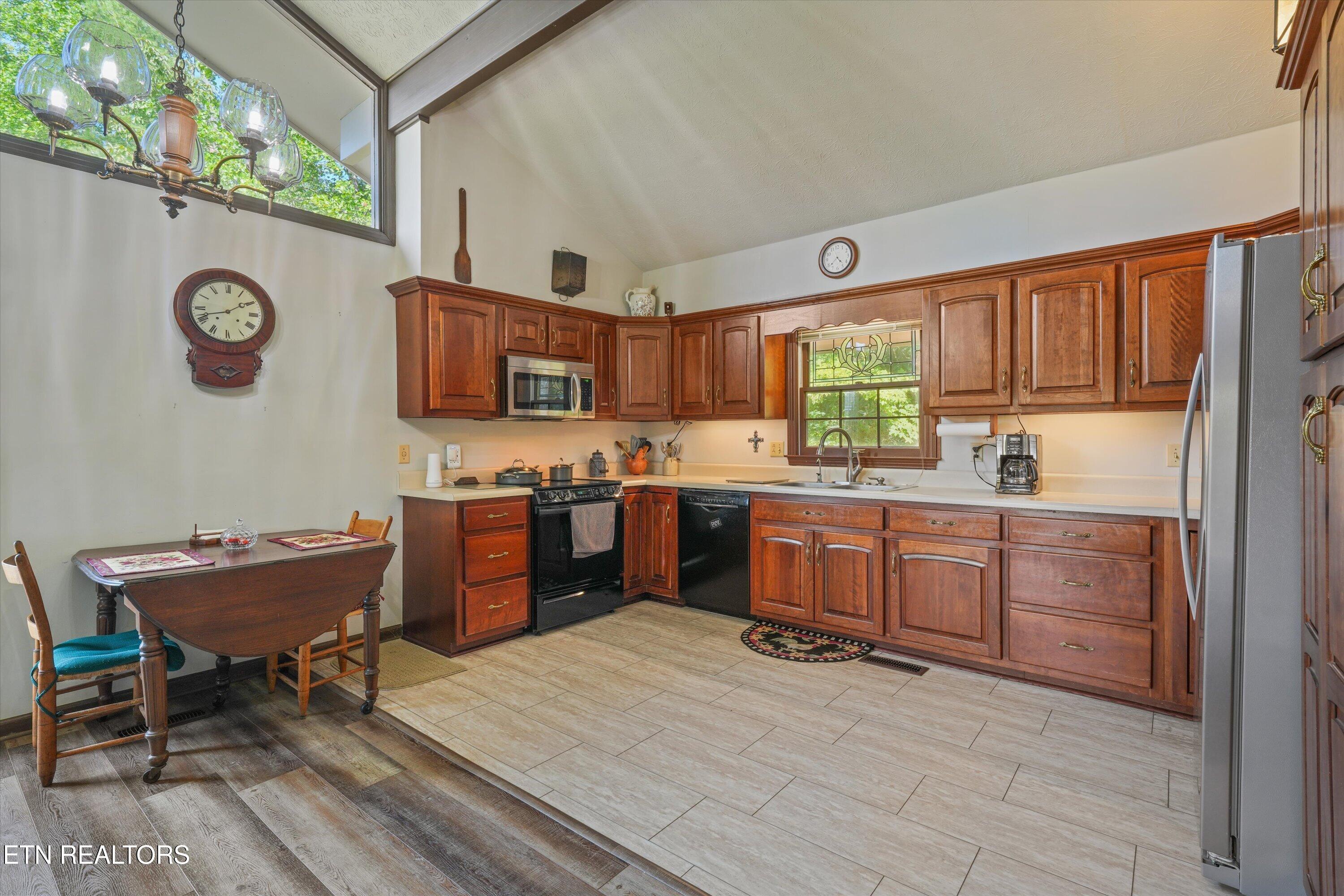 745 Blockhouse Valley Road Clinton TN 37716