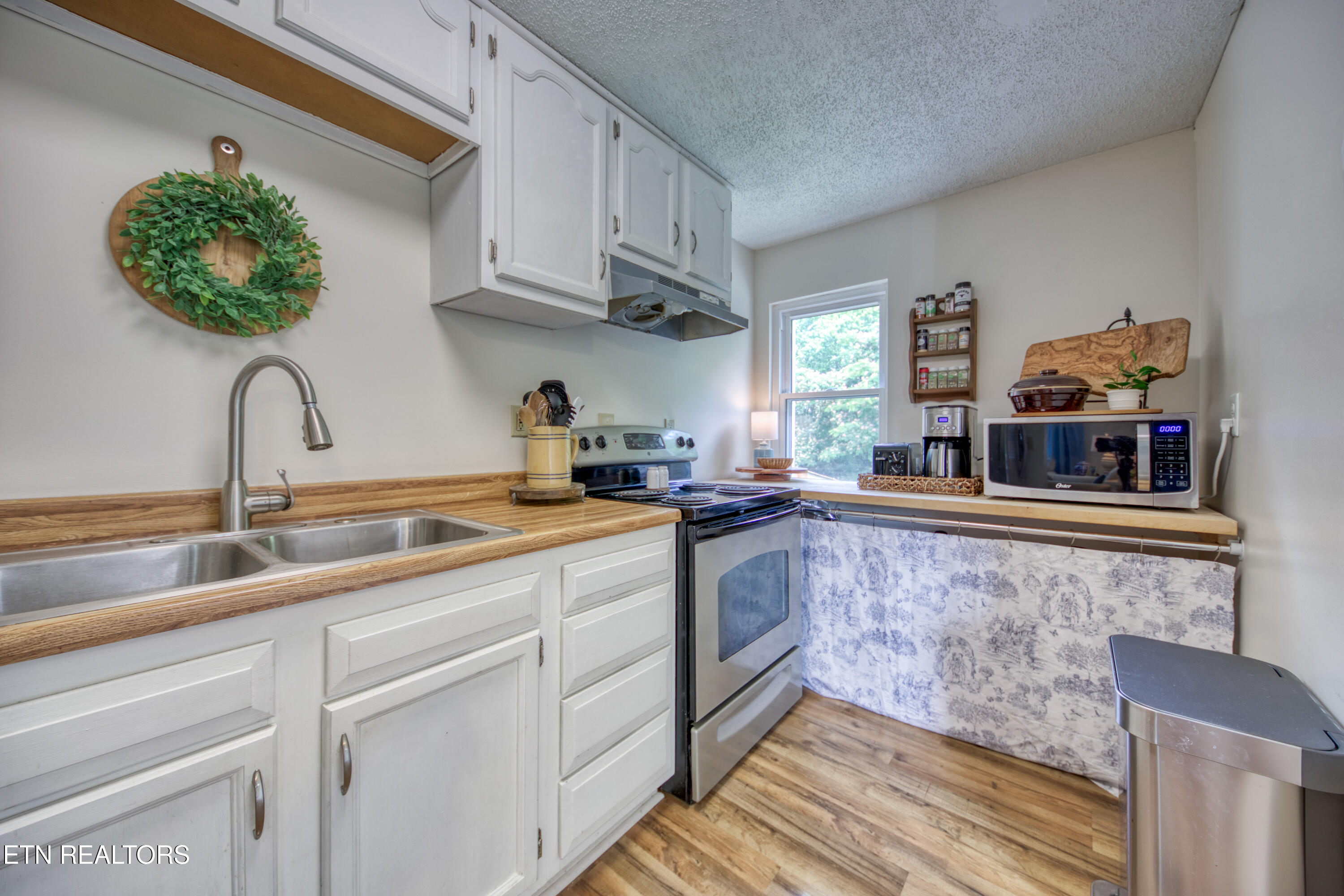 425 W Ford Valley Road Knoxville TN 37920