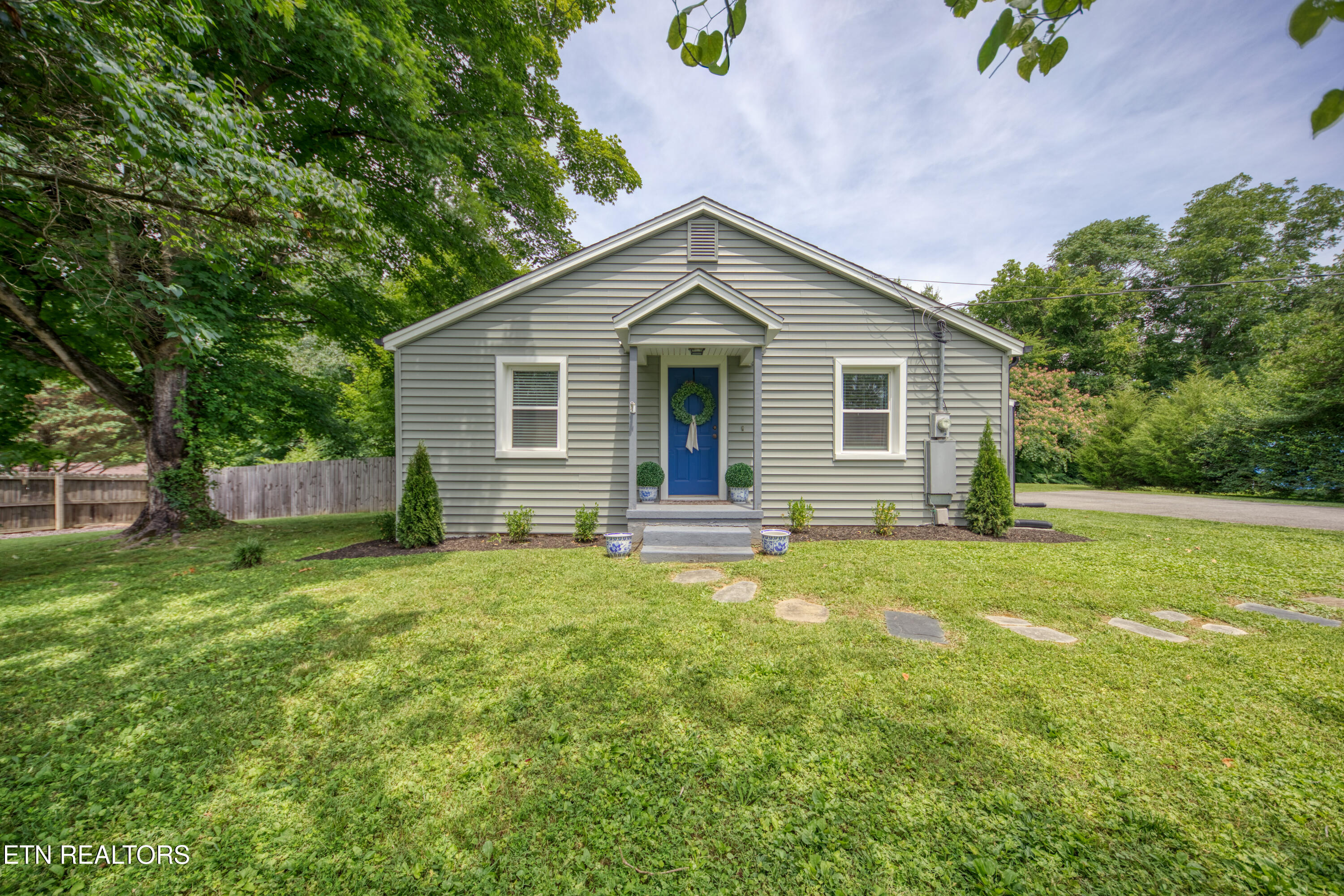 425 W Ford Valley Road Knoxville TN 37920