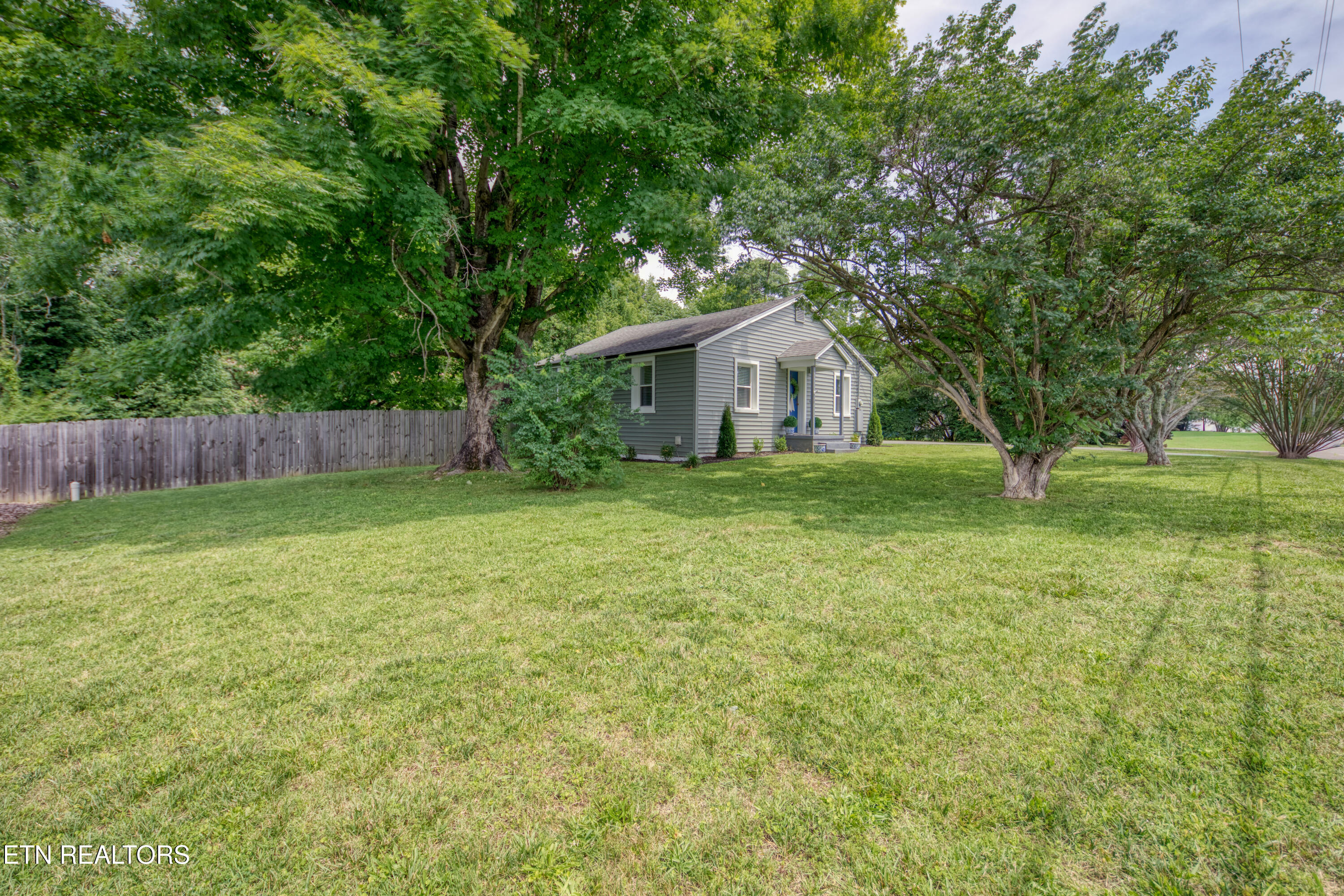 425 W Ford Valley Road Knoxville TN 37920