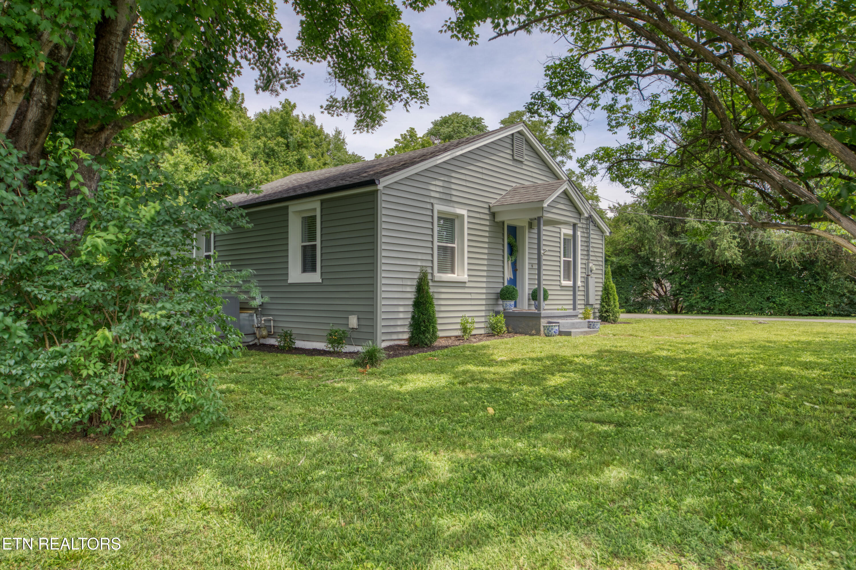 425 W Ford Valley Road Knoxville TN 37920