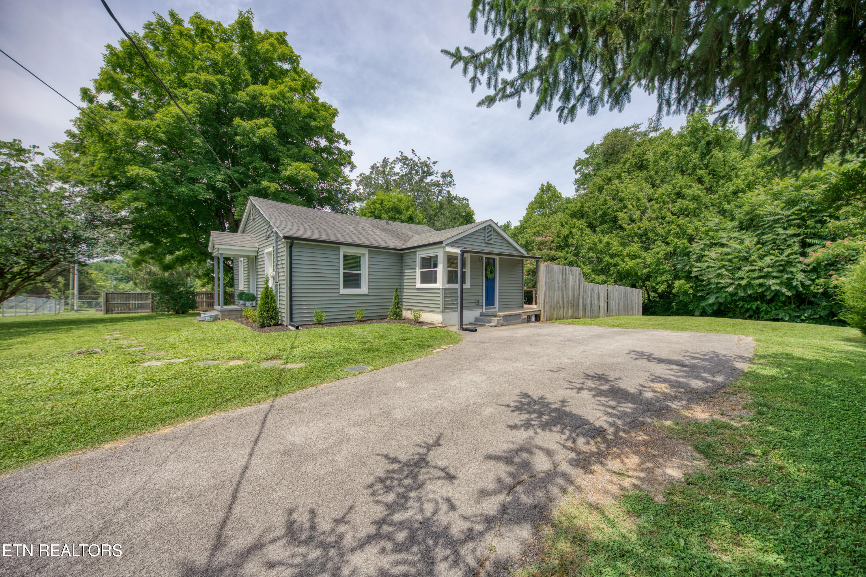 425 W Ford Valley Road Knoxville TN 37920