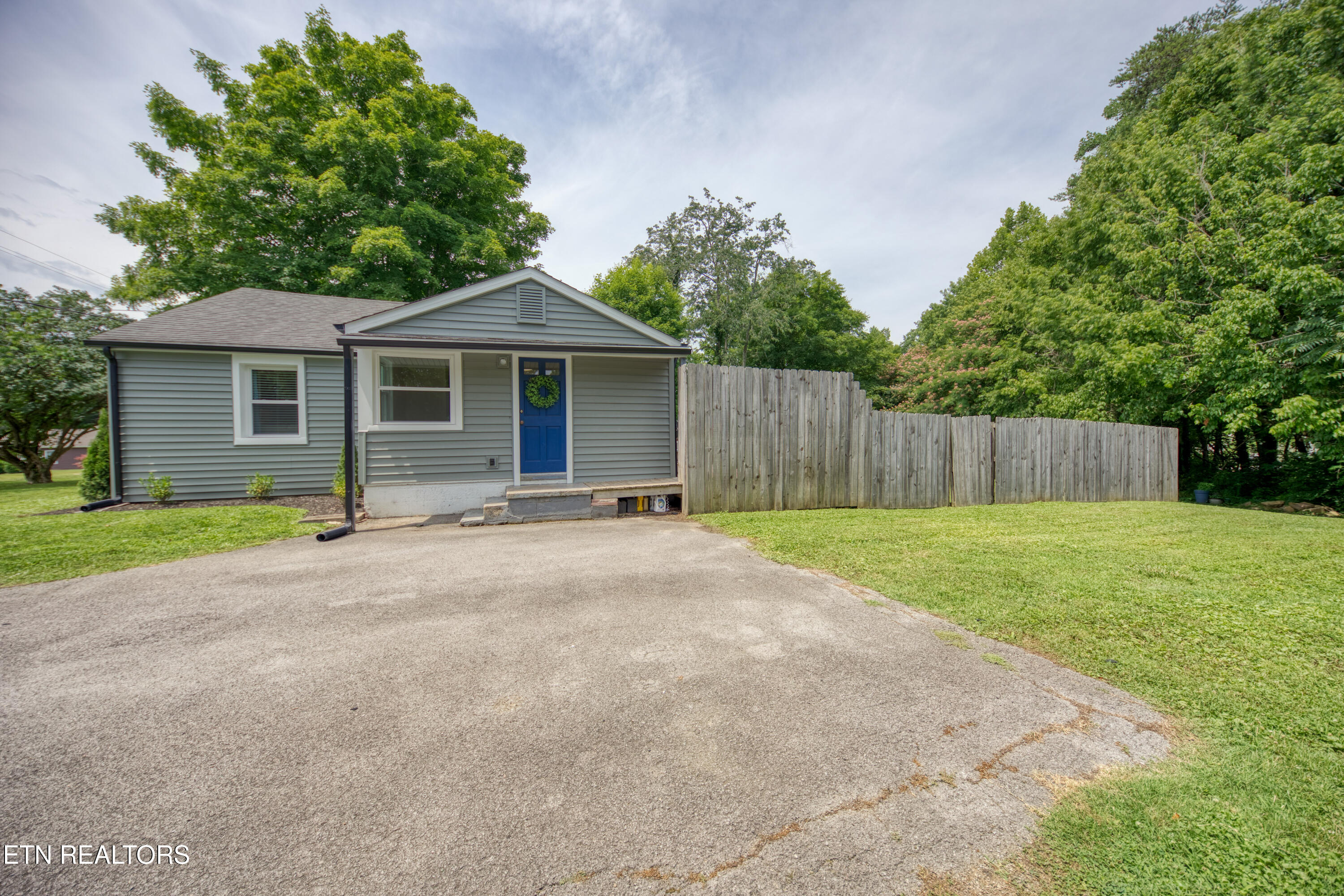 425 W Ford Valley Road Knoxville TN 37920